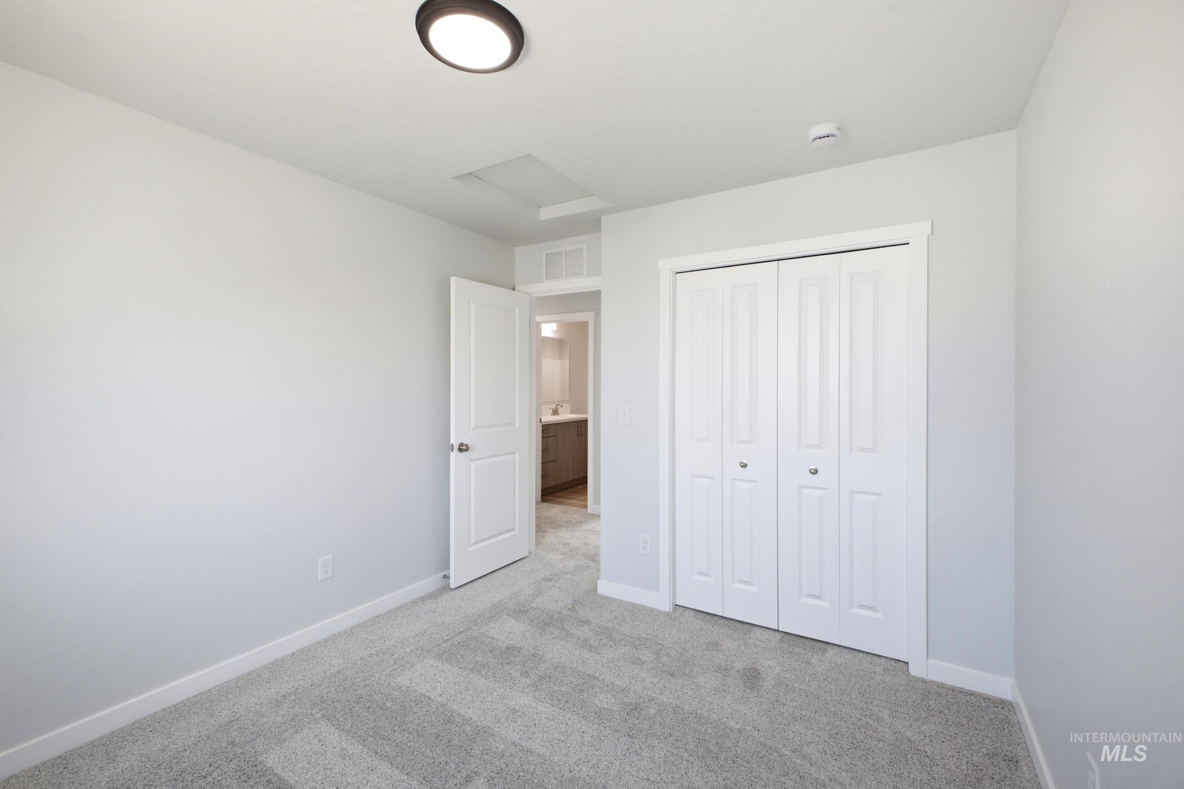 14044 Shiny Spruce St Property Photo 17
