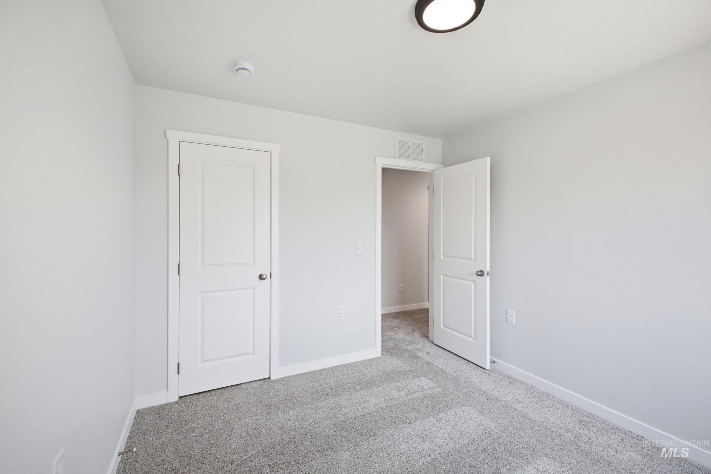 14044 Shiny Spruce St Property Photo 19