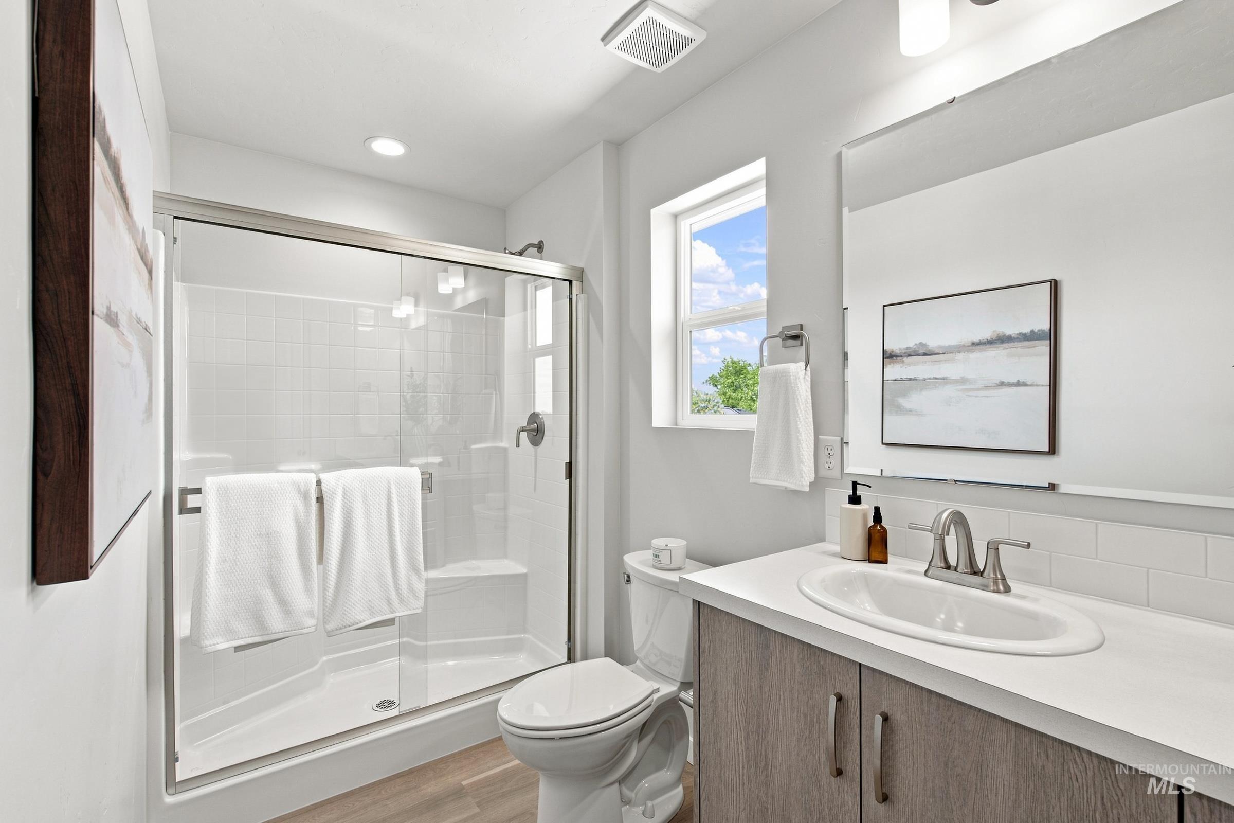 14044 Shiny Spruce St Property Photo 35