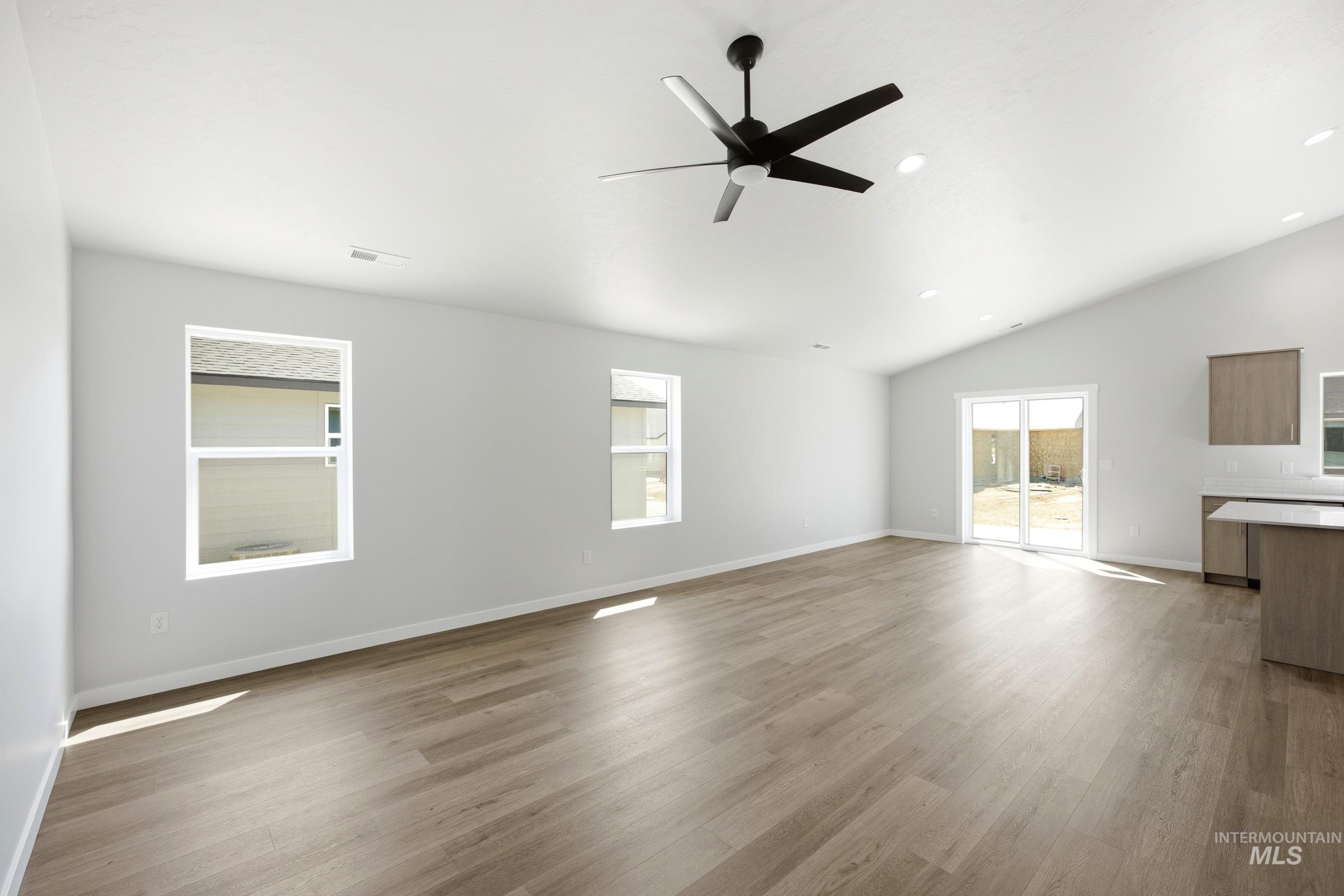 12817 Decatur St Property Photo 8