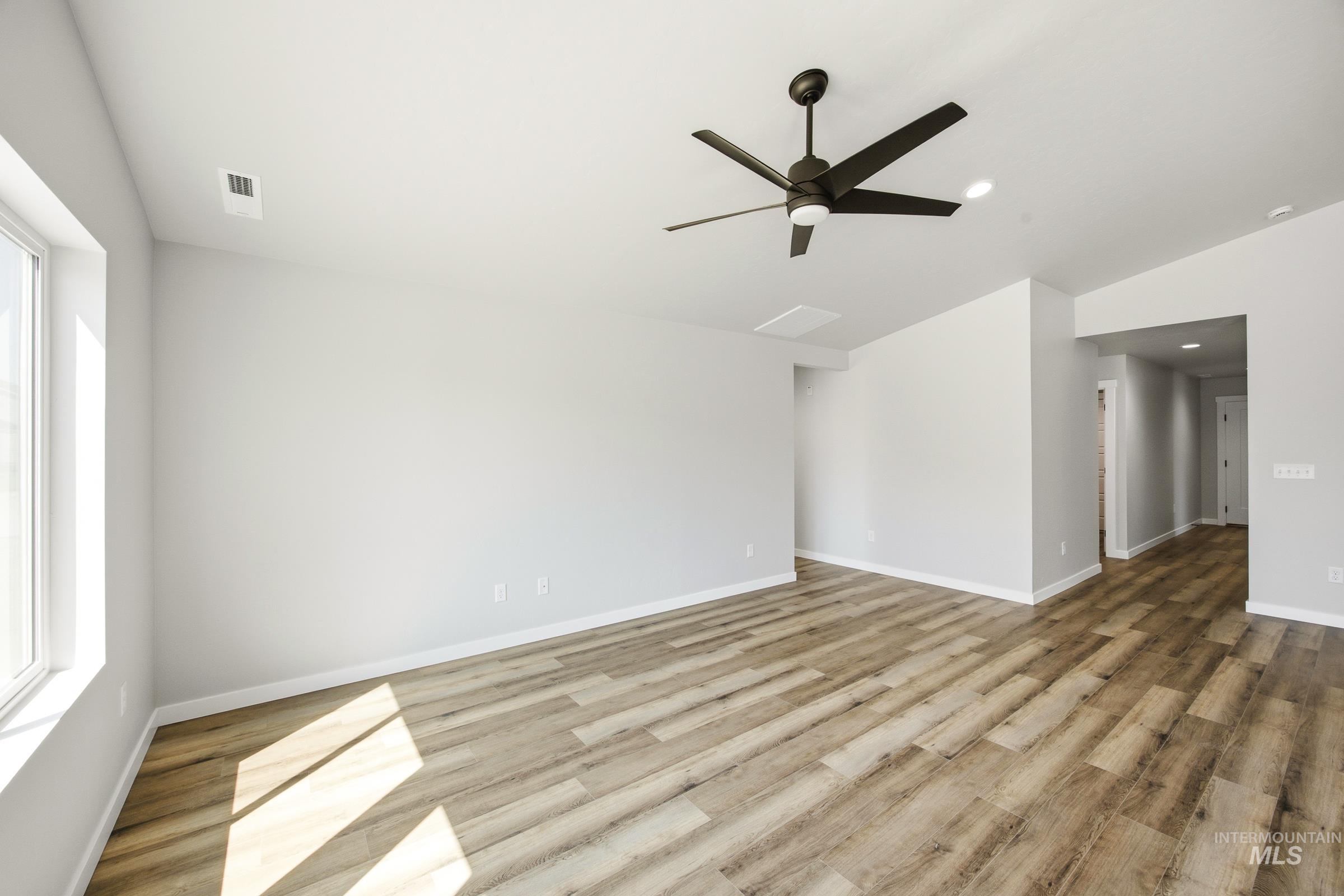 12805 Decatur St Property Photo 6