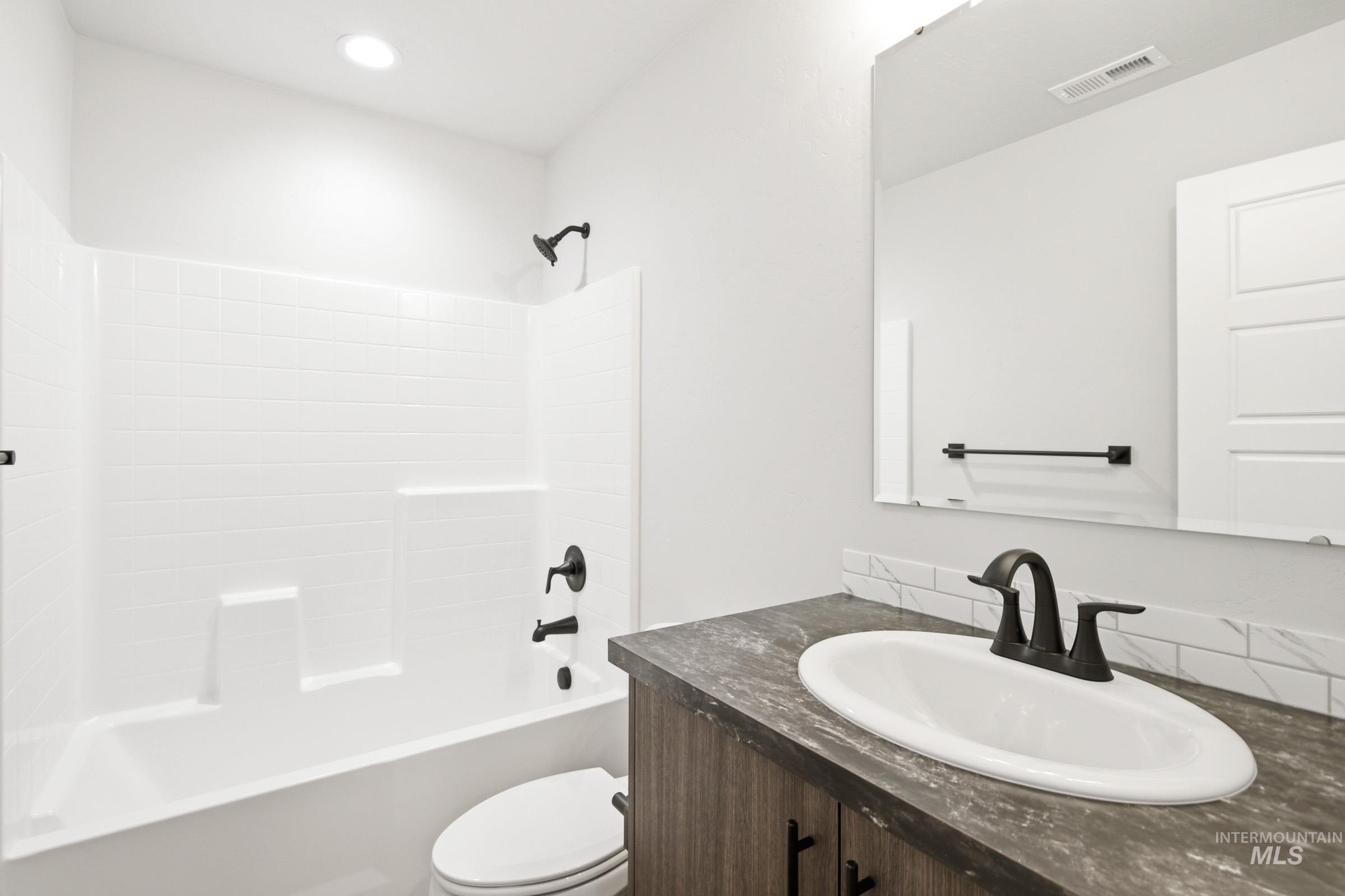 12805 Decatur St Property Photo 14