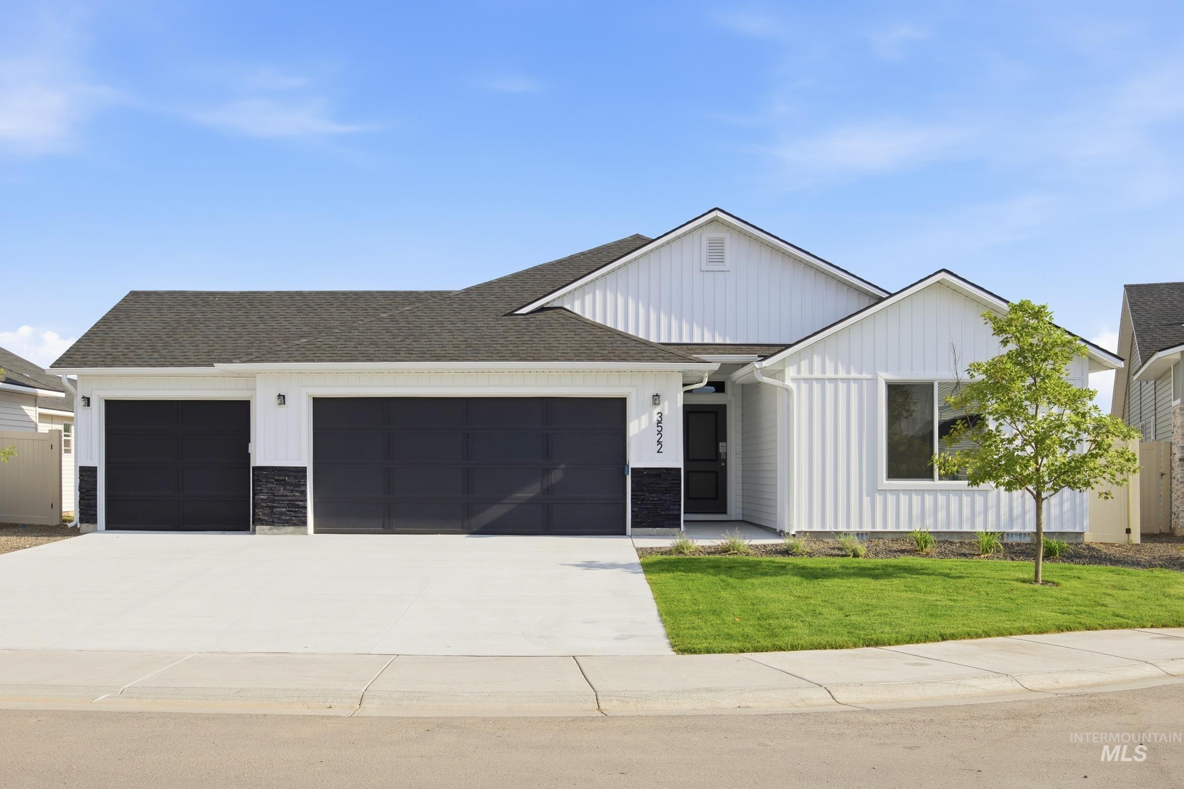 3522 E Boxelder Dr Property Photo 1