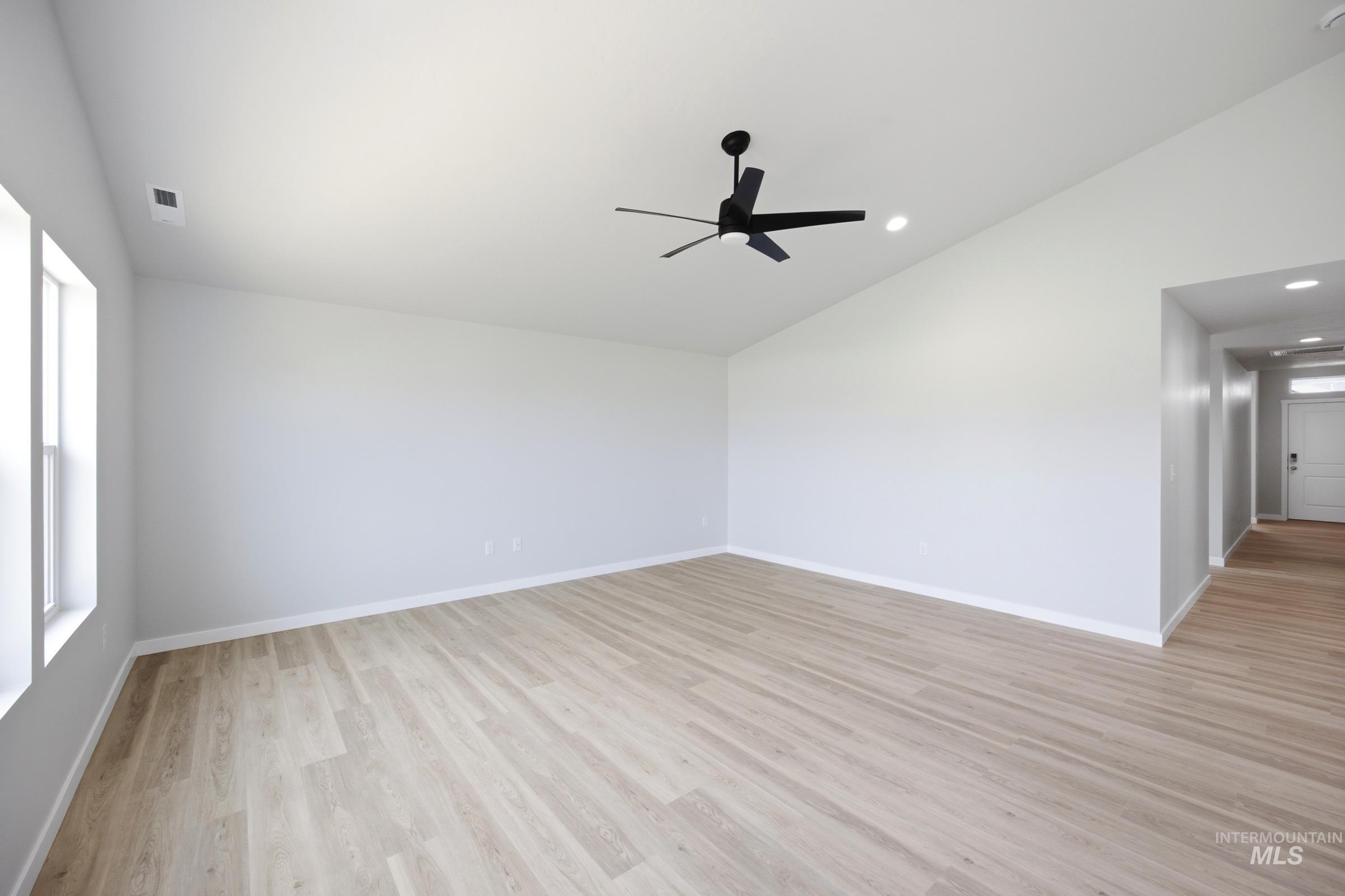 3522 E Boxelder Dr Property Photo 7