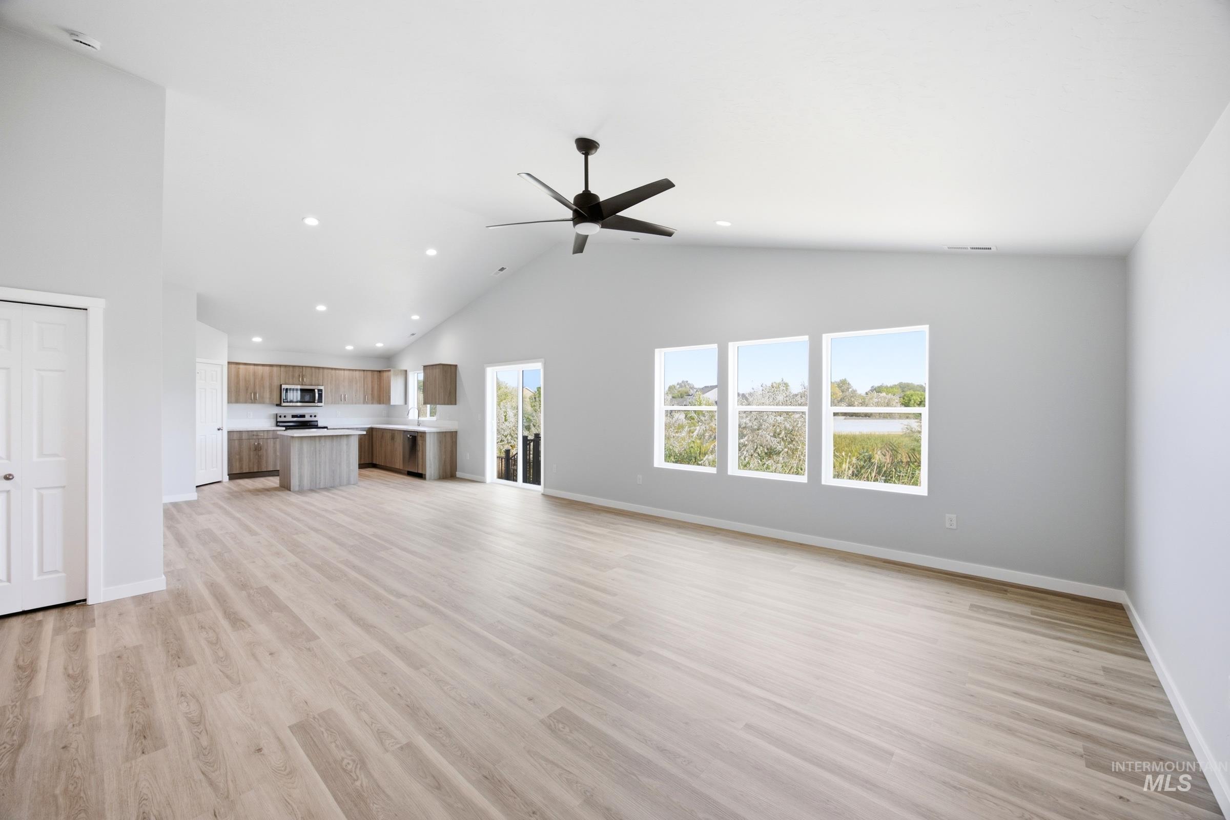 3522 E Boxelder Dr Property Photo 8