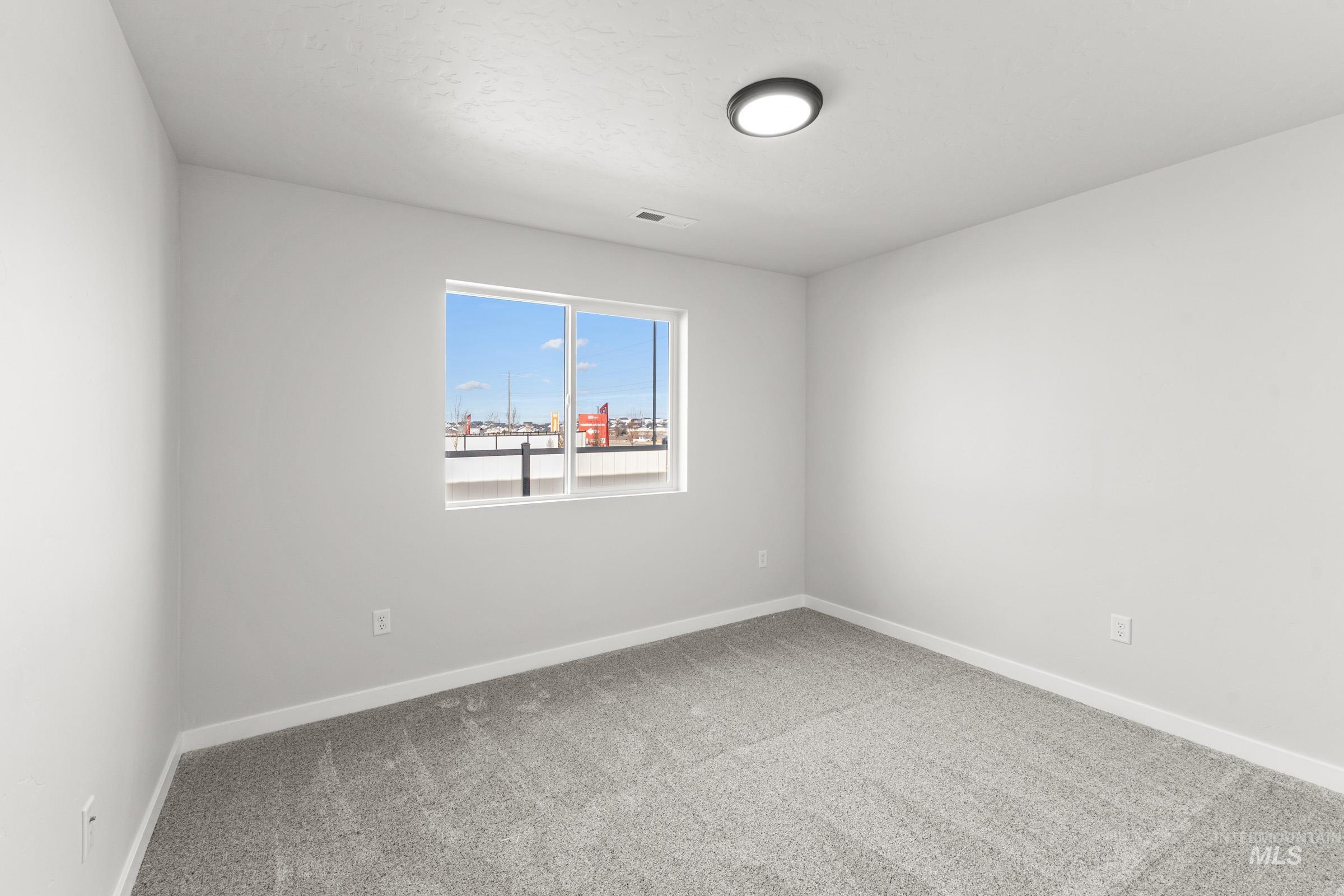 3522 E Boxelder Dr Property Photo 9