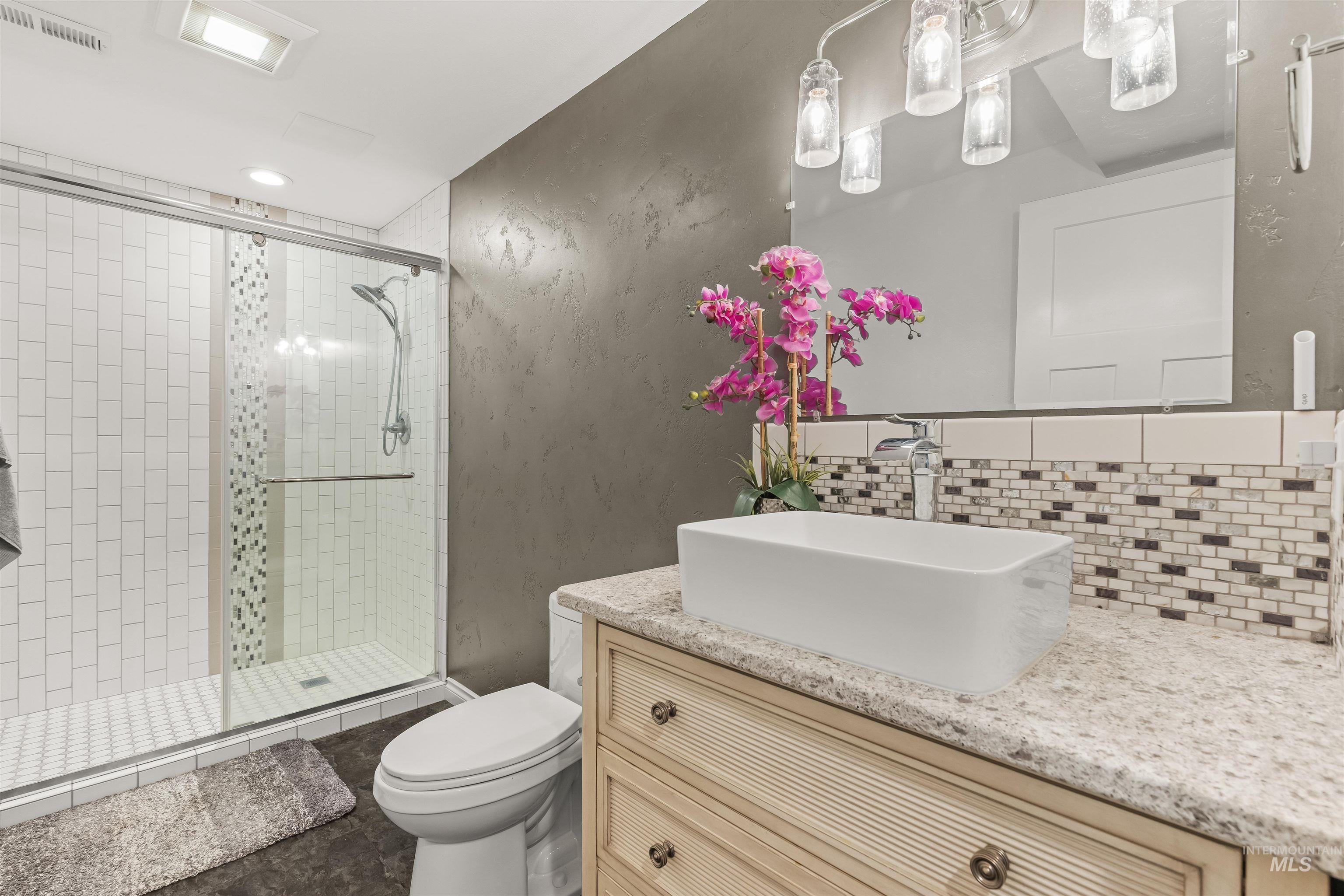 3427 Syringa Dr Property Photo 18