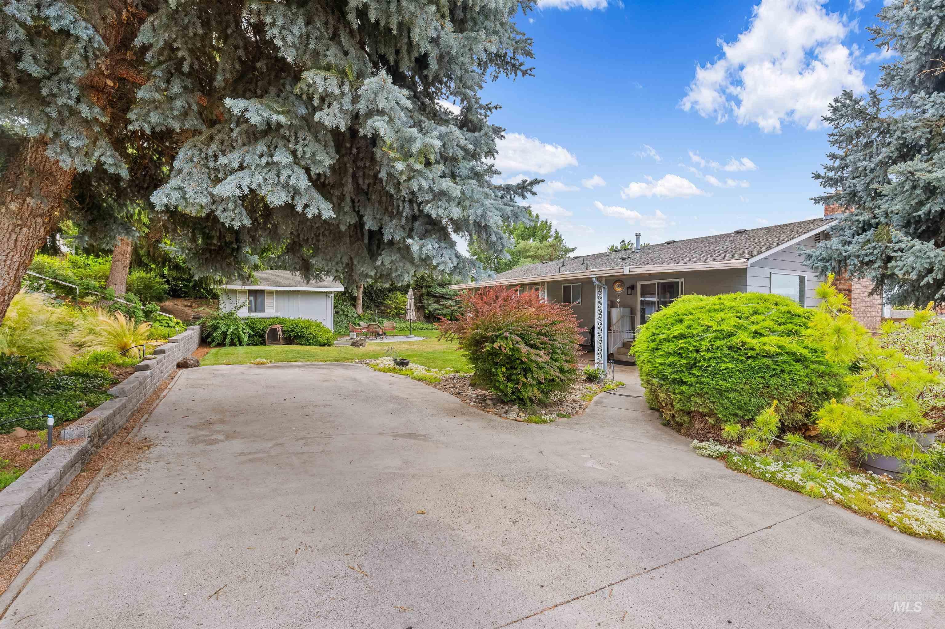 3427 Syringa Dr Property Photo 26