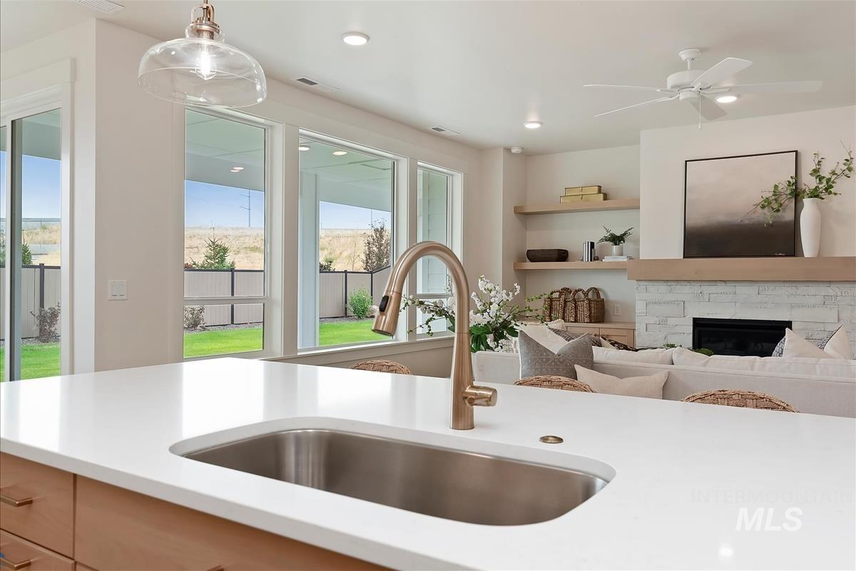 6556 W Los Flores Dr Property Photo 15