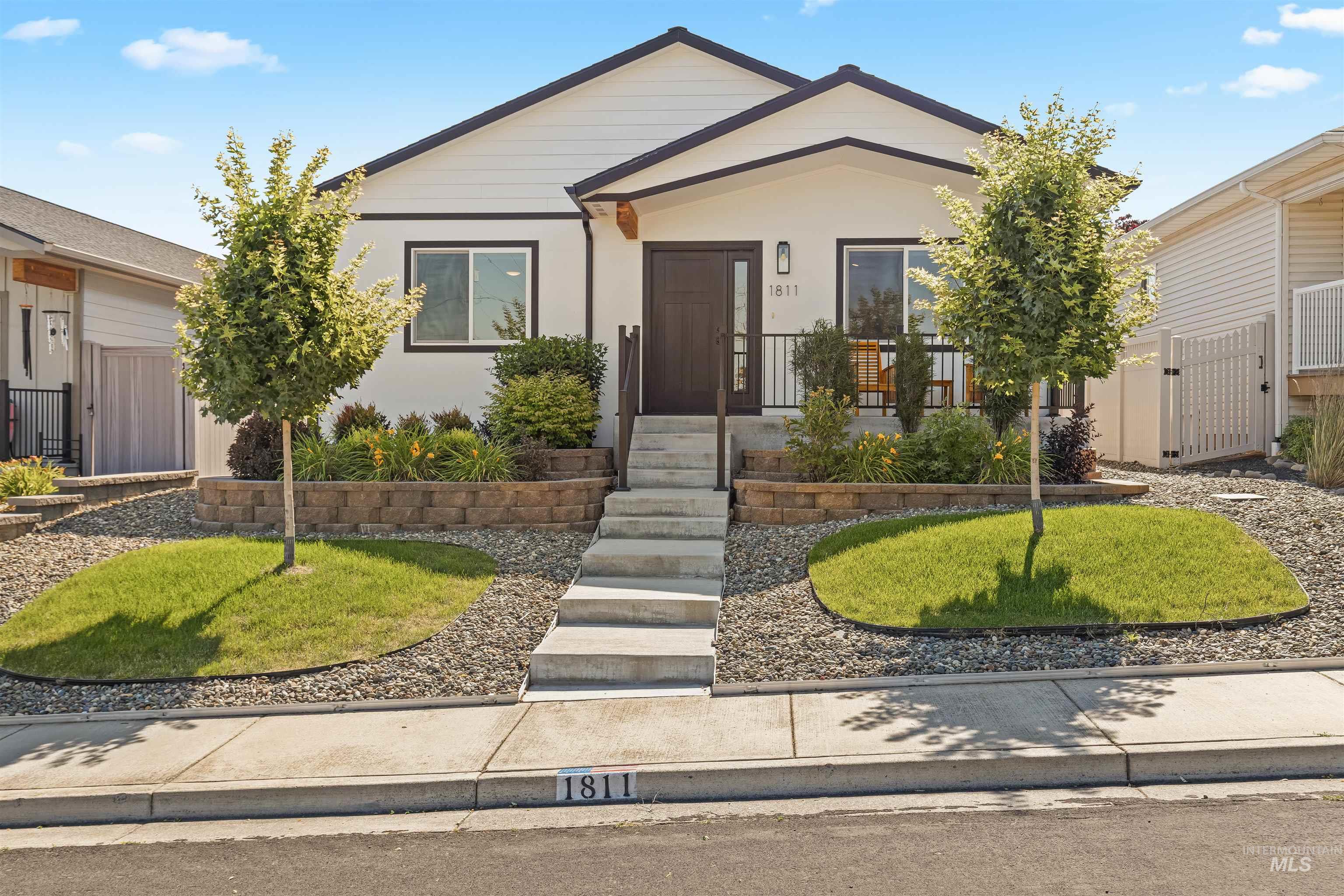 1811 16th St Property Photo 1