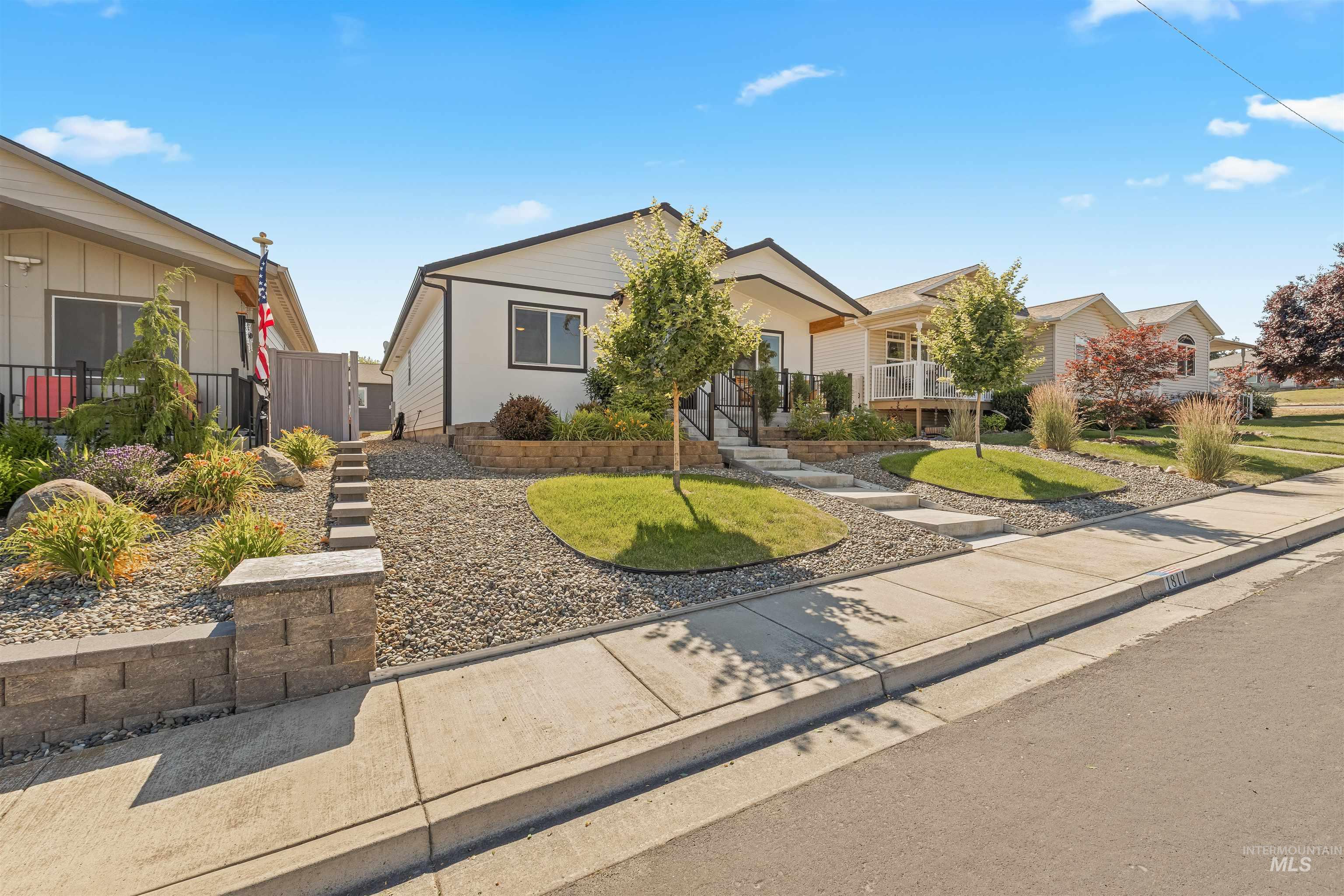 1811 16th St Property Photo 8