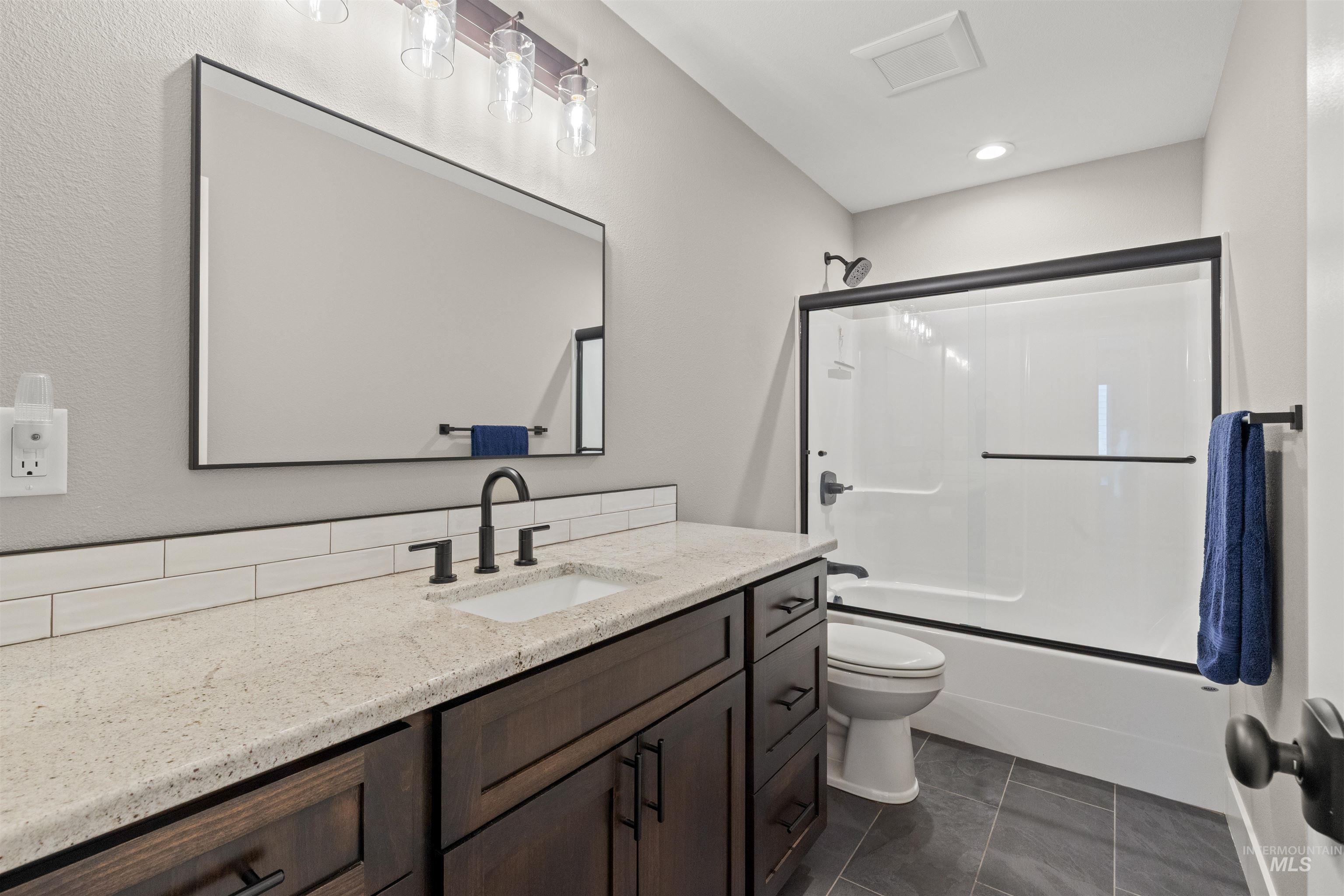 1811 16th St Property Photo 29