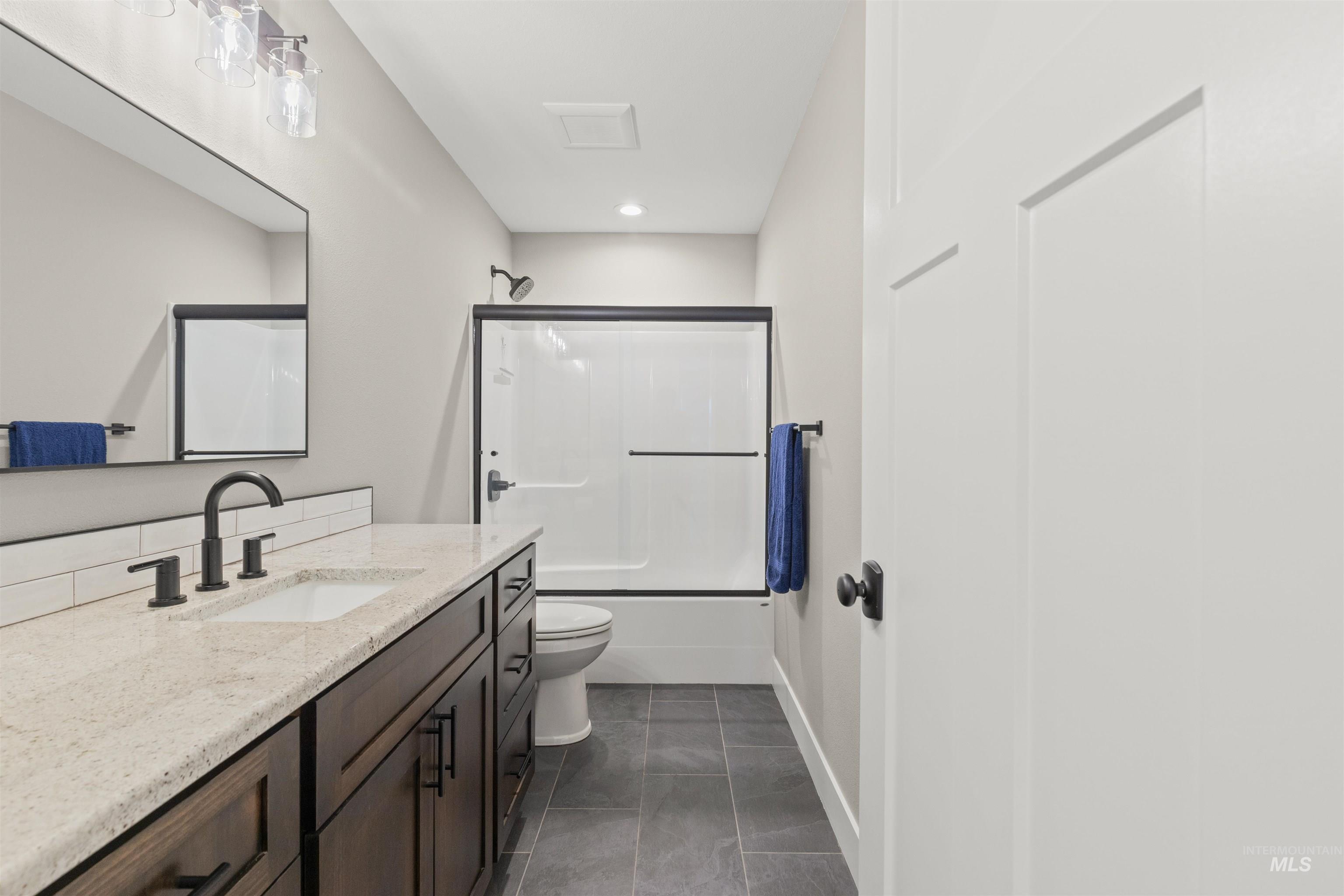 1811 16th St Property Photo 34
