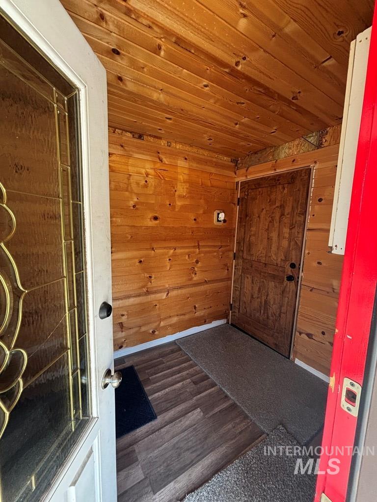 941 S Main Street Property Photo 5