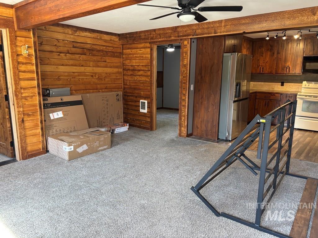941 S Main Street Property Photo 10