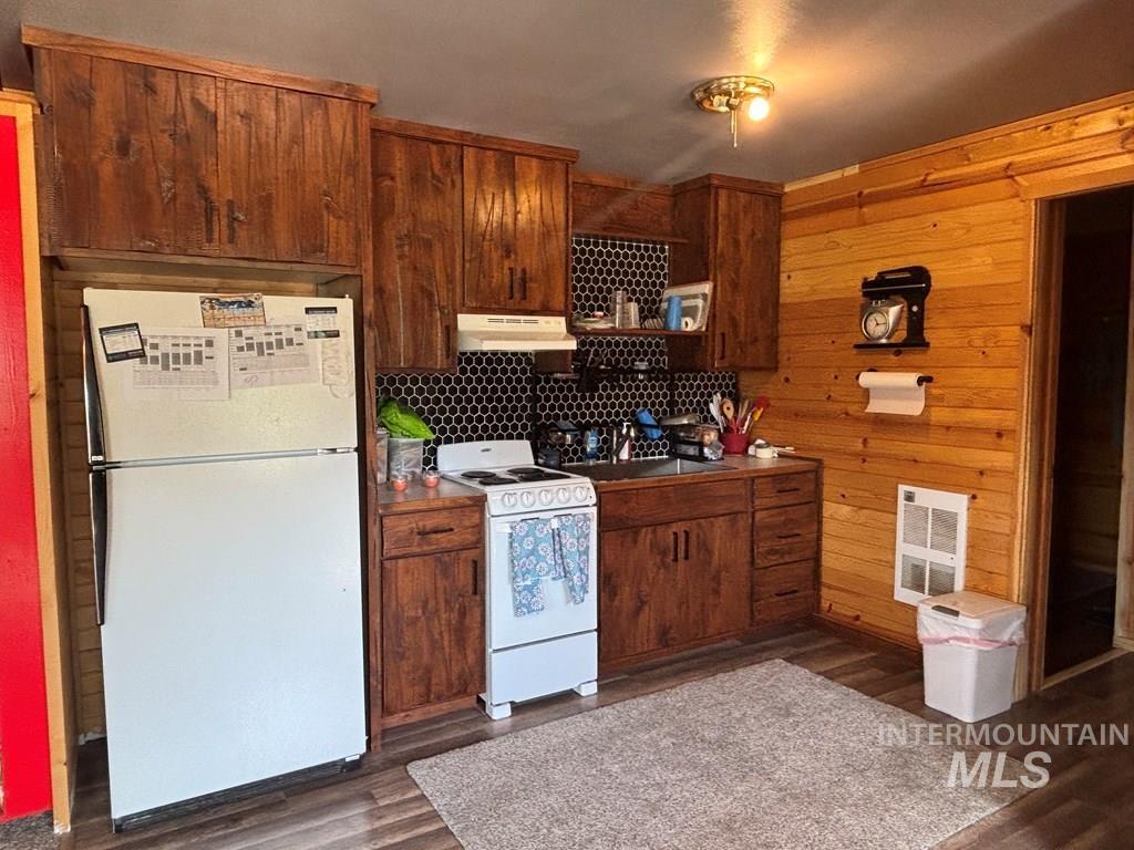 941 S Main Street Property Photo 18