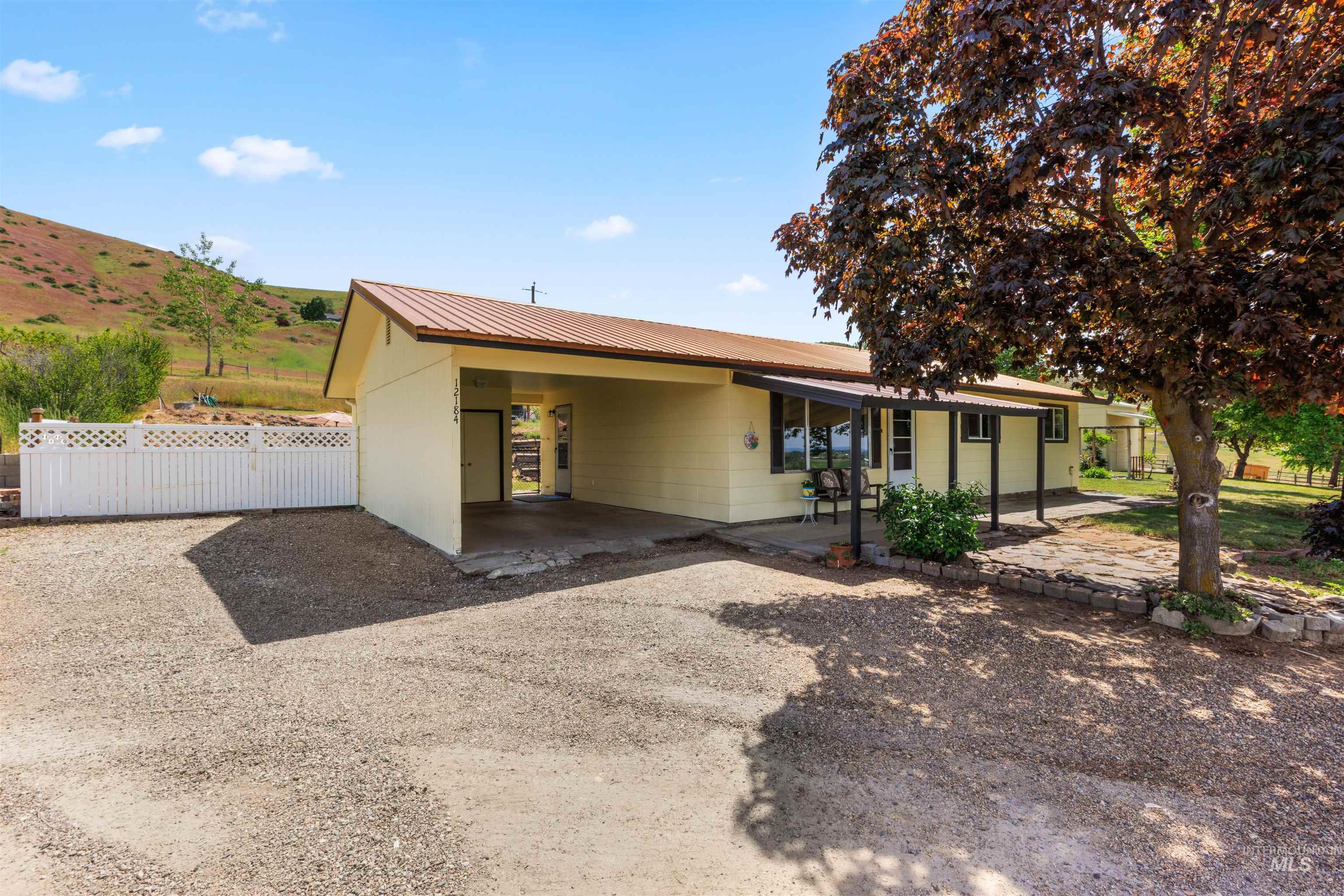 12184 Hill Rd. Property Photo 3