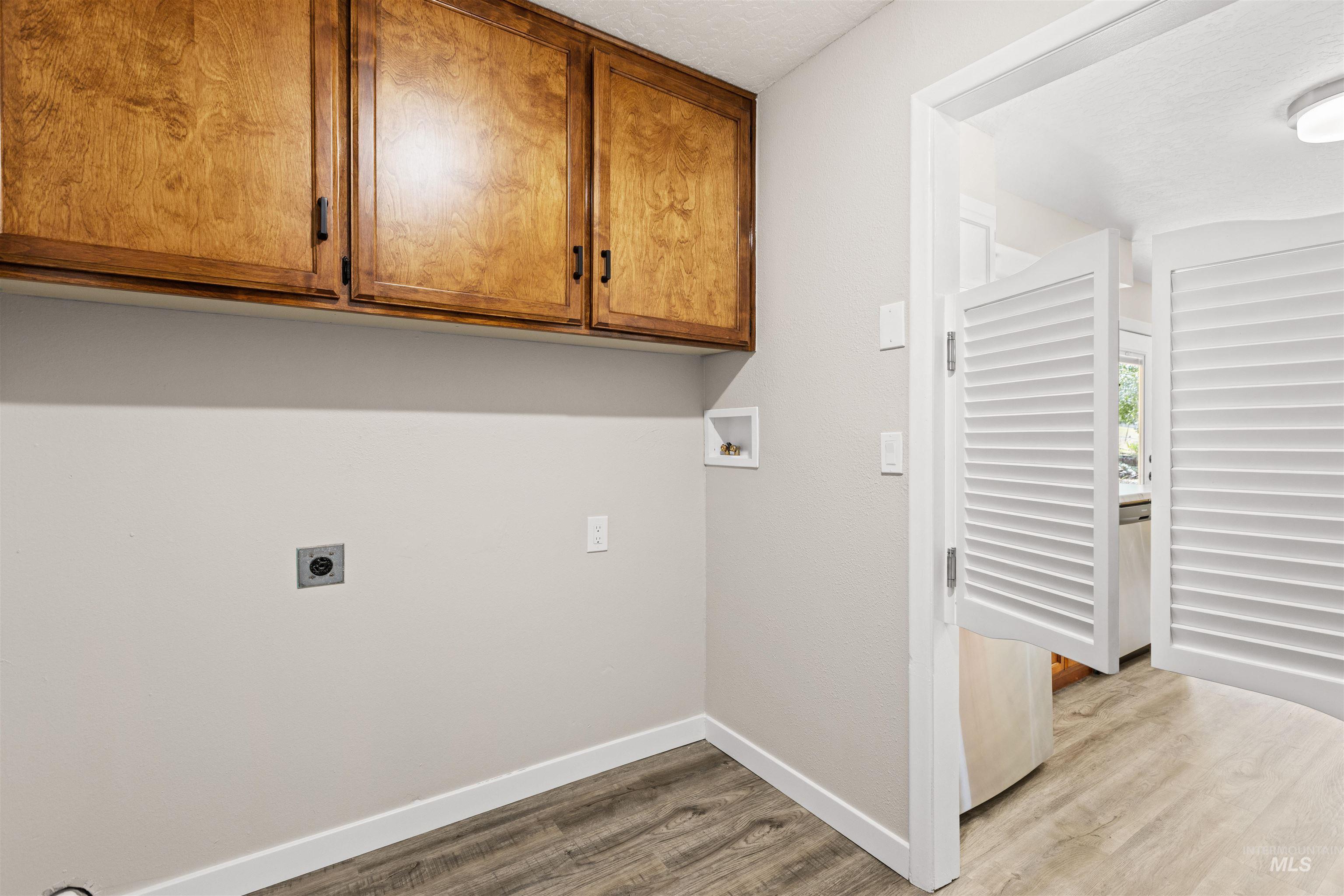 12184 Hill Rd. Property Photo 16