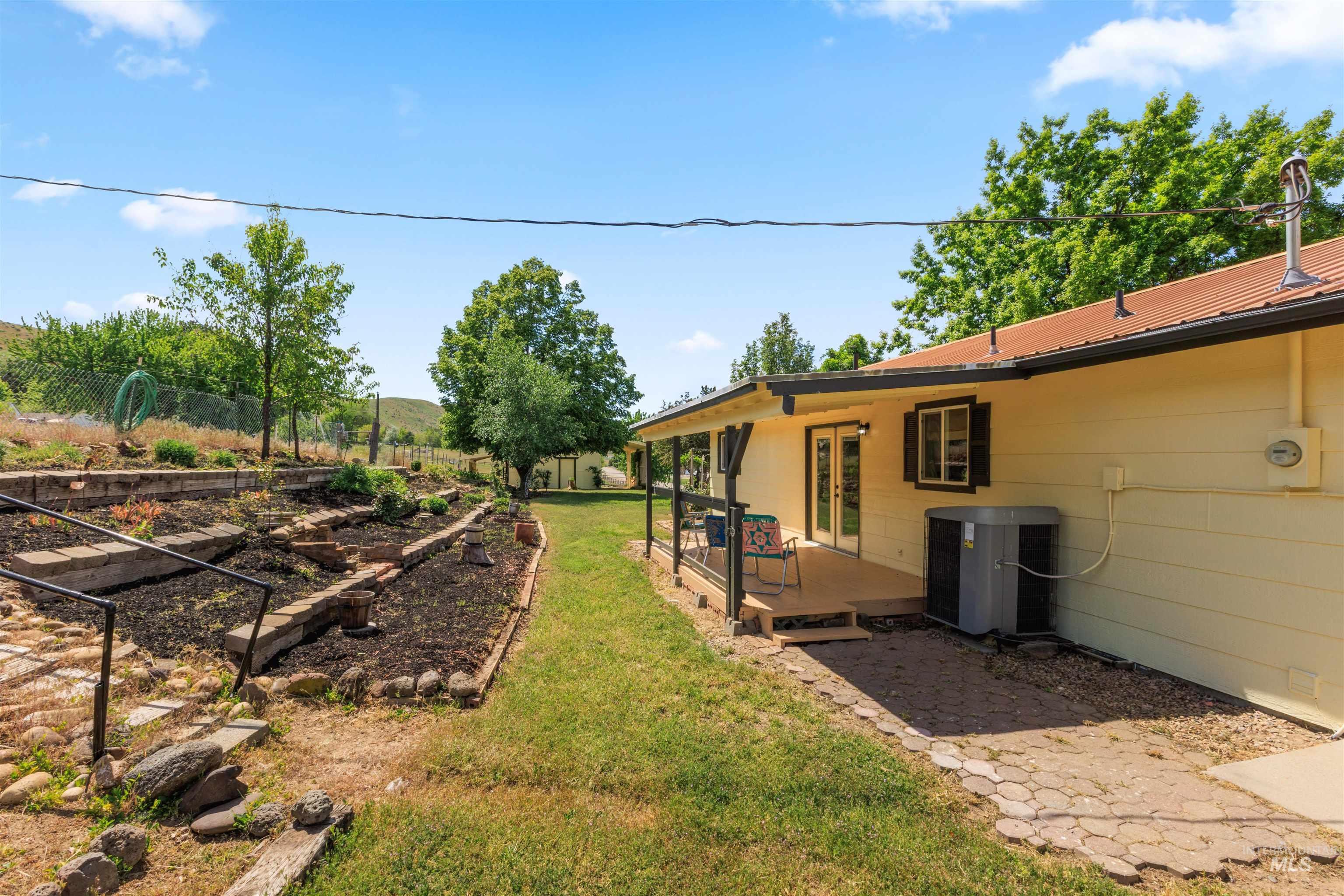 12184 Hill Rd. Property Photo 28