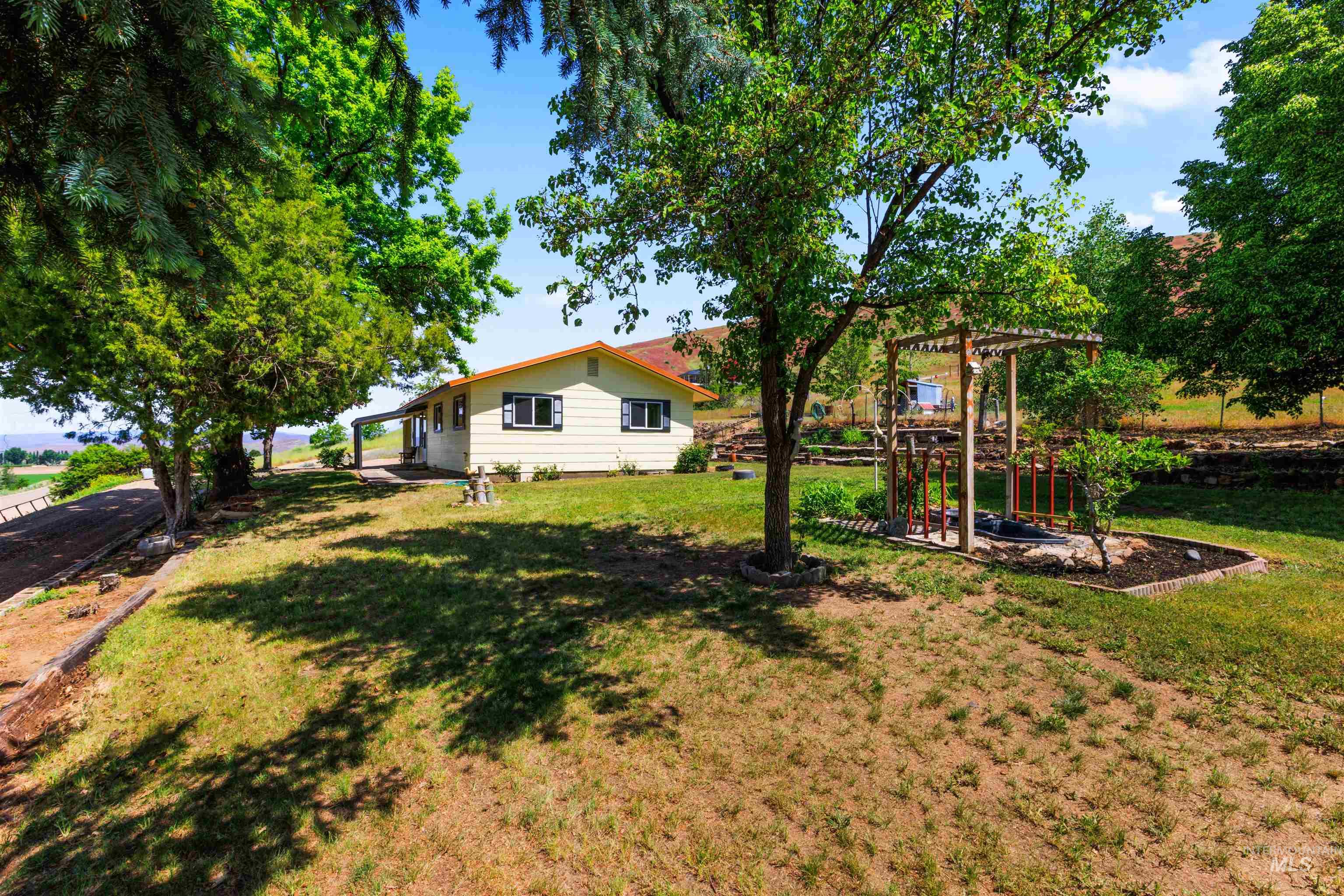 12184 Hill Rd. Property Photo 31