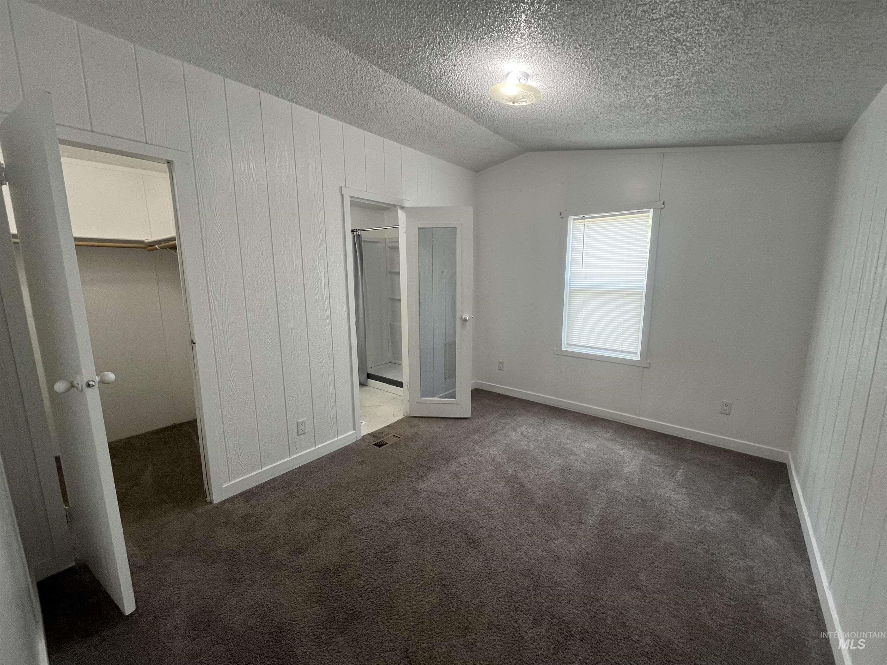 715 E Center Street #105 Property Photo 5
