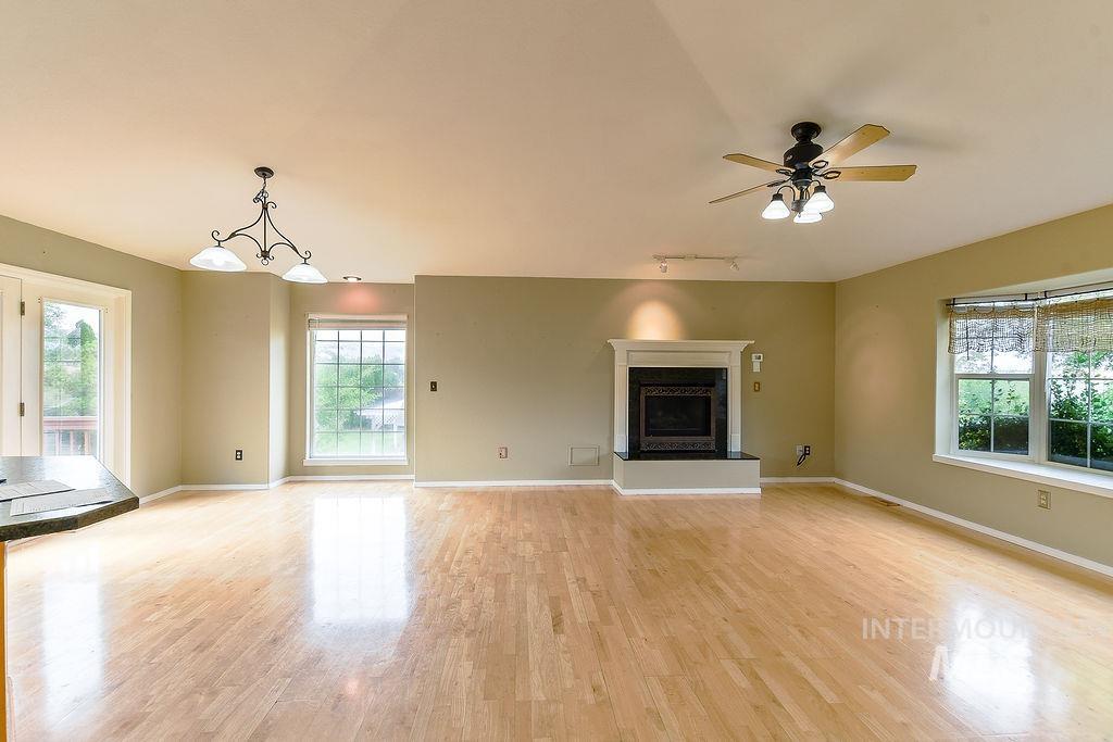 2242 Chukar Ln. Property Photo 10