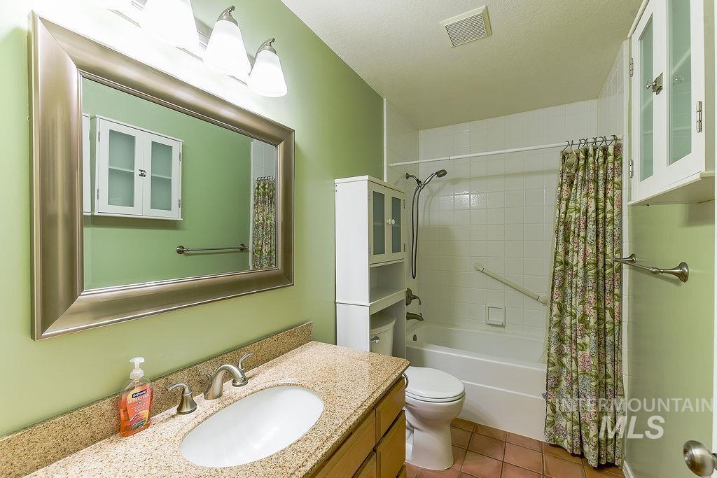 2242 Chukar Ln. Property Photo 23