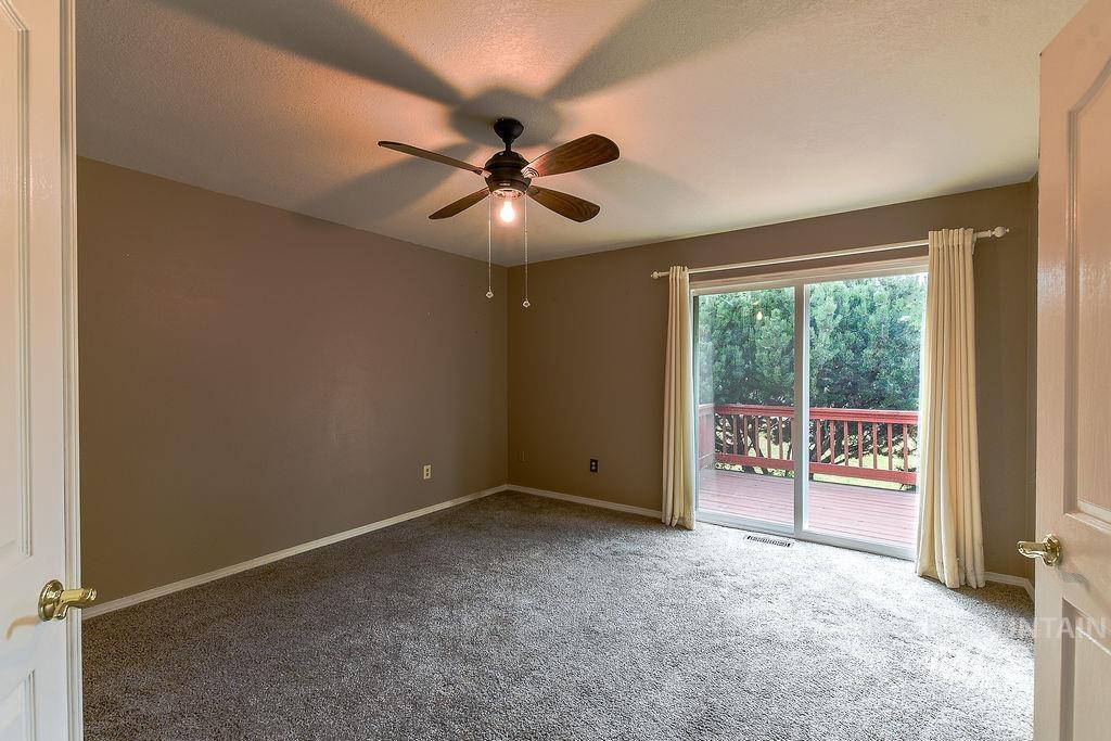 2242 Chukar Ln. Property Photo 27