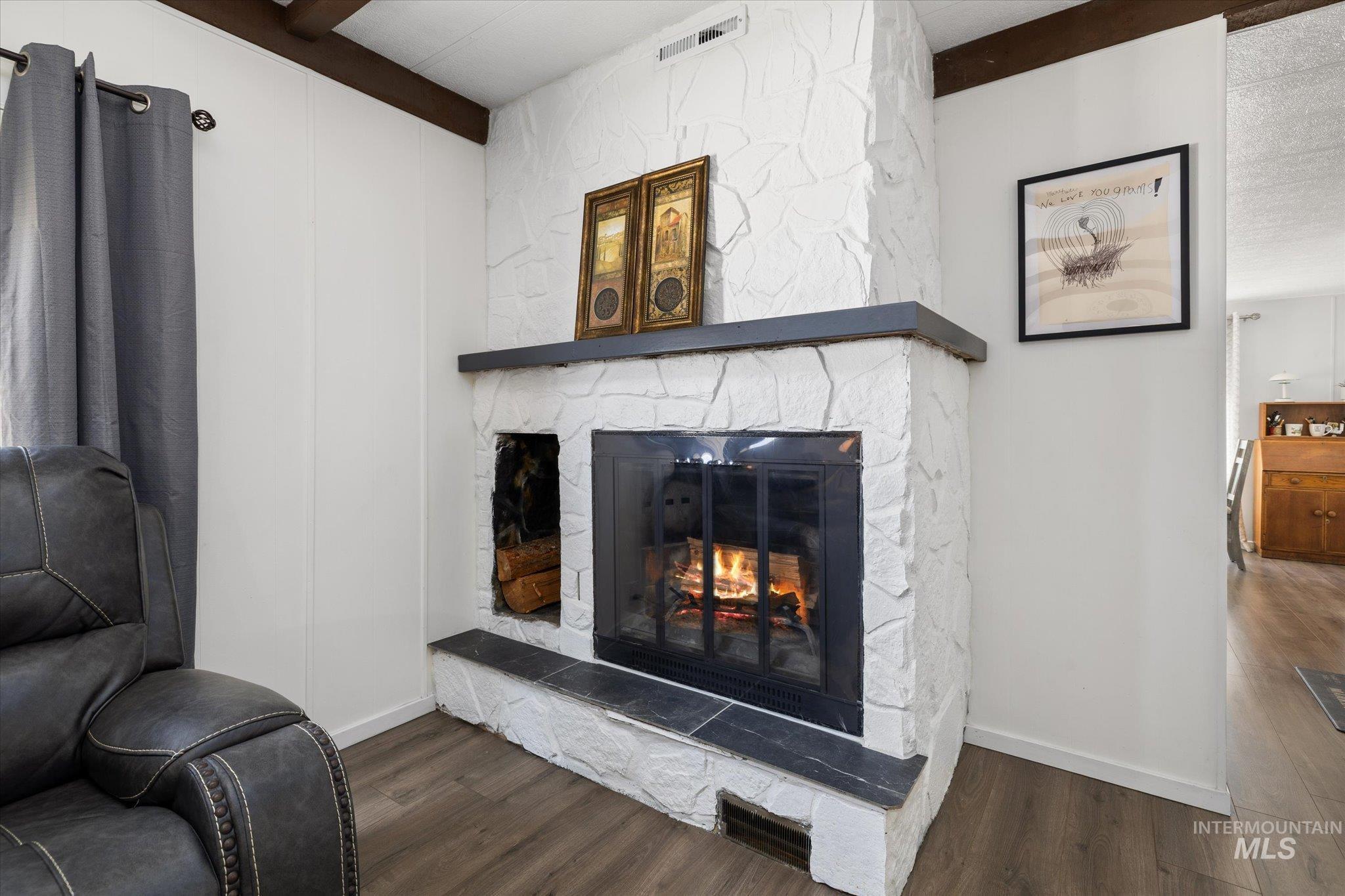 5573 Fairfax Ln Property Photo 9