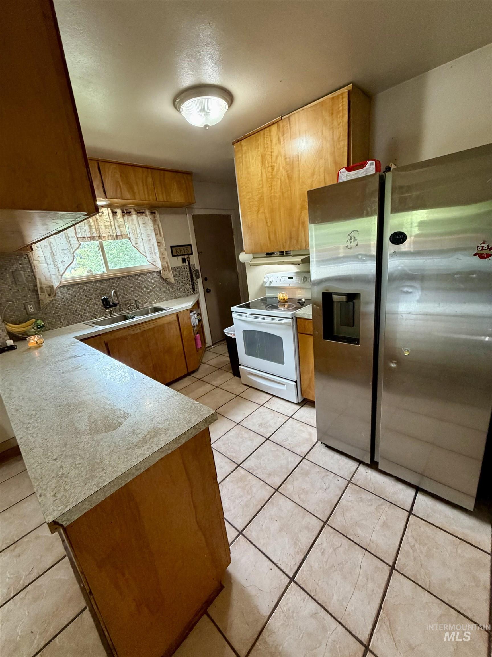 1122 11th St. Property Photo 5