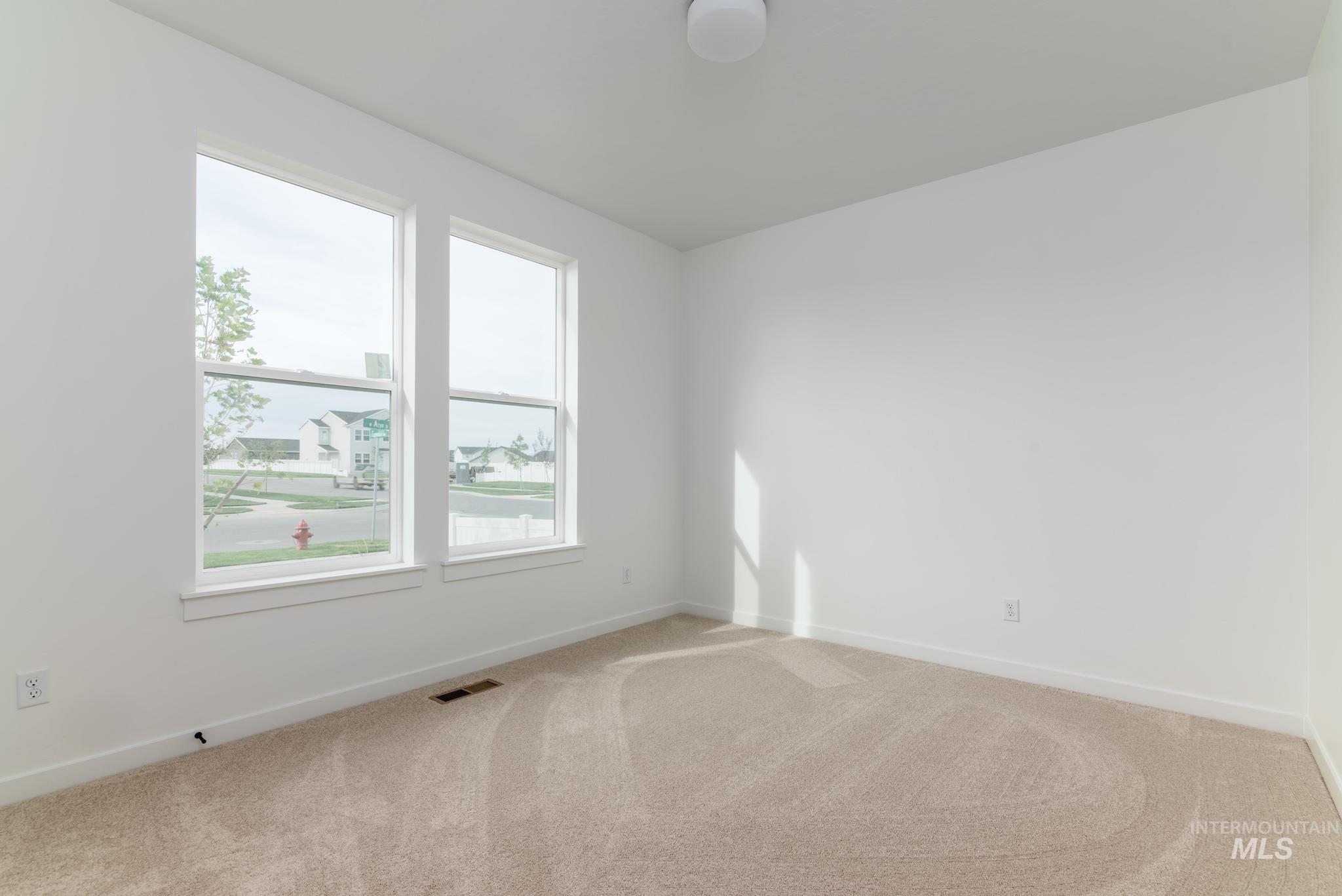 1946 W Arya St Property Photo 19