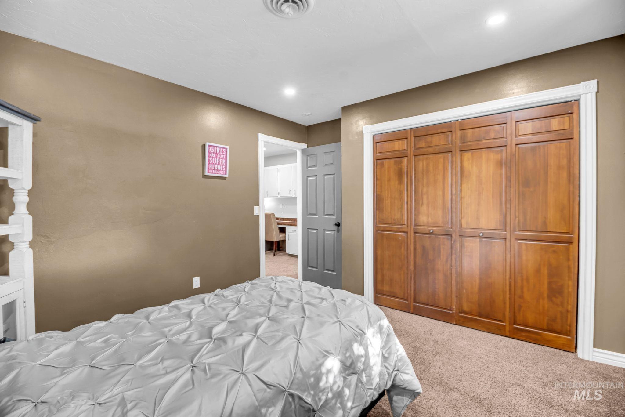 790 Academic Dr. Property Photo 16