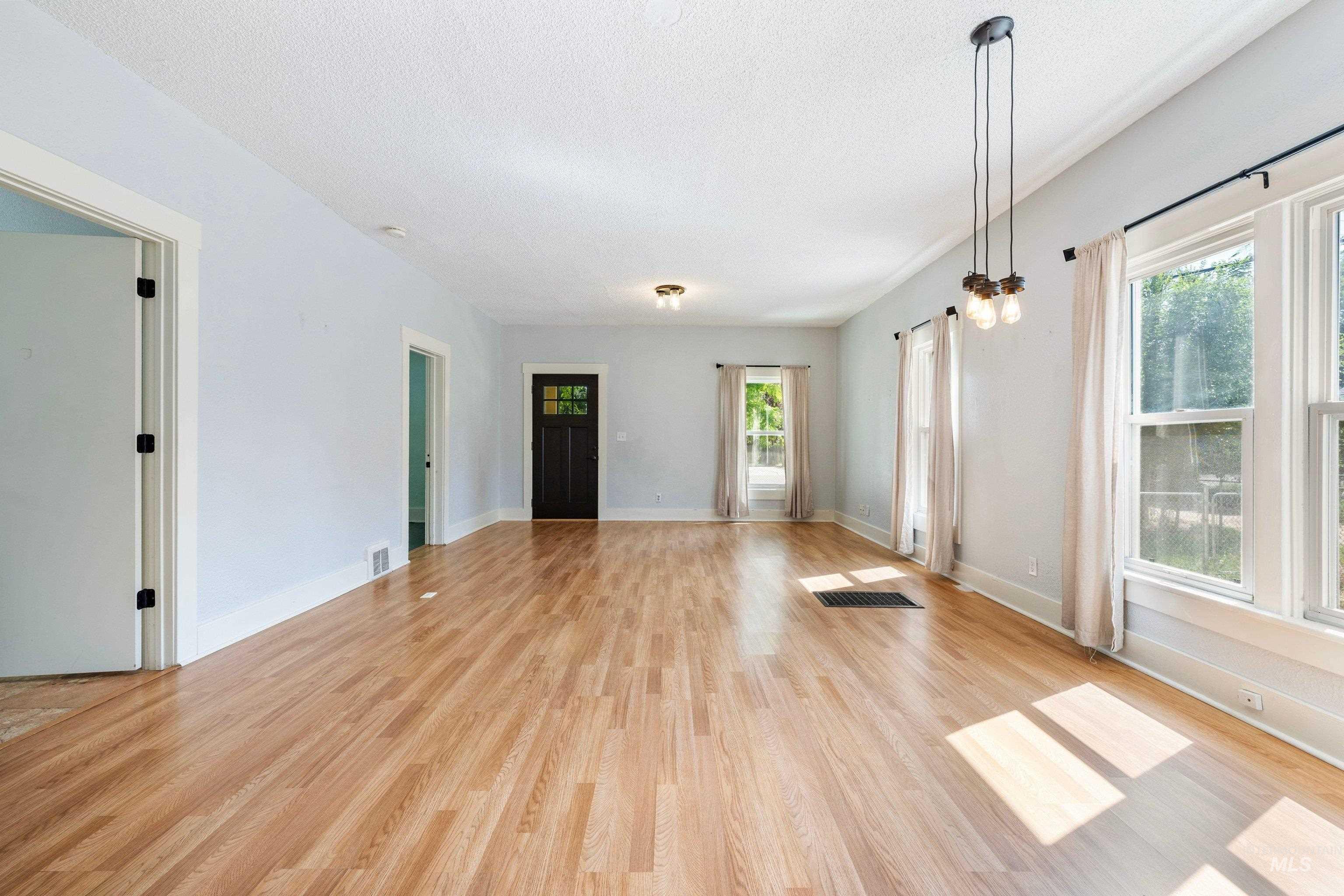 1805 3rd Street S Property Photo 10