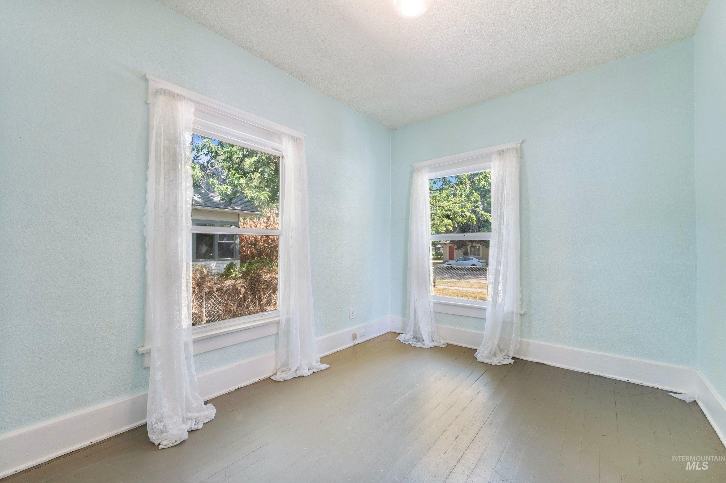 1805 3rd Street S Property Photo 11