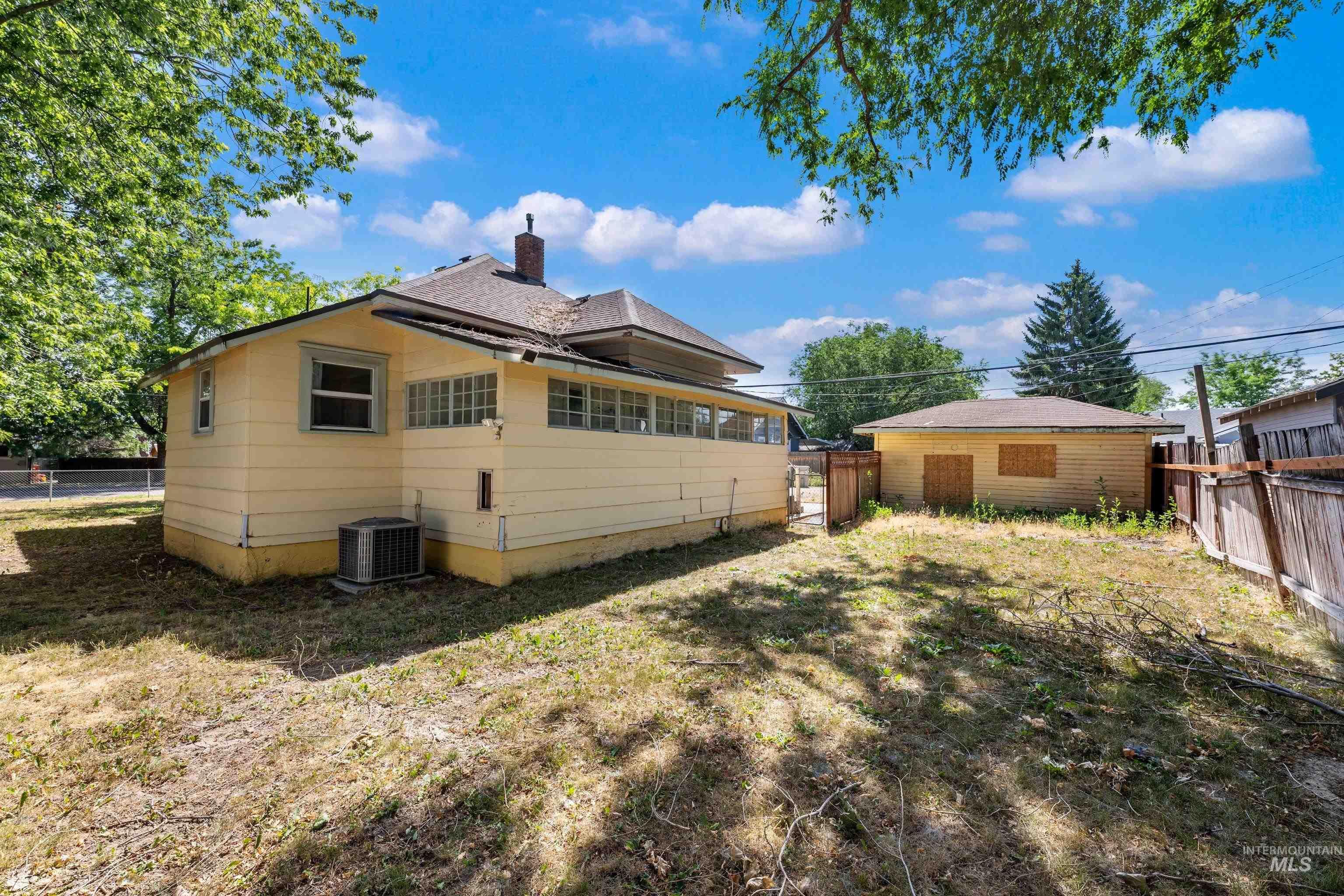 1805 3rd Street S Property Photo 27
