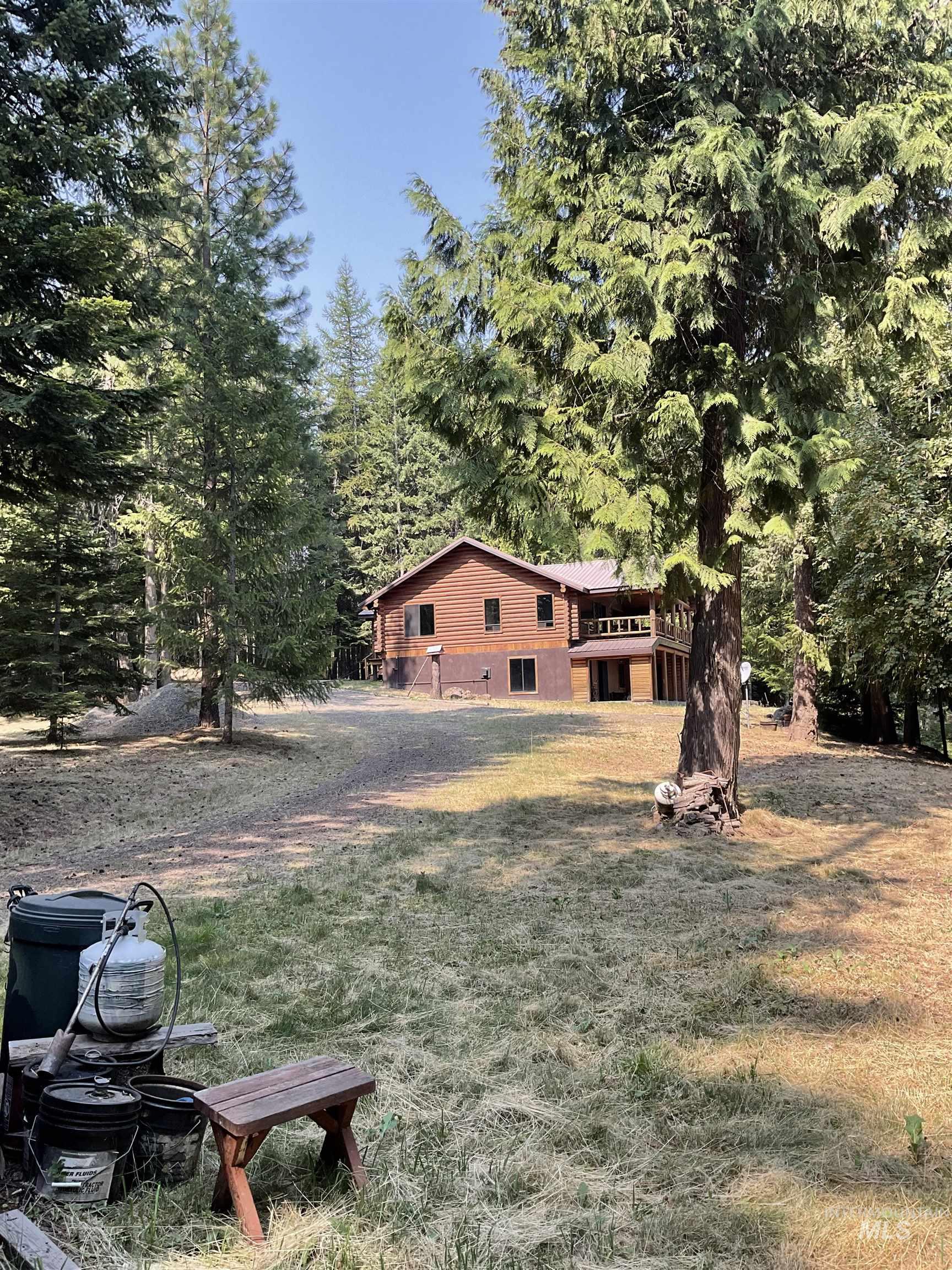 6125 Freeman Creek Rd Property Photo 2