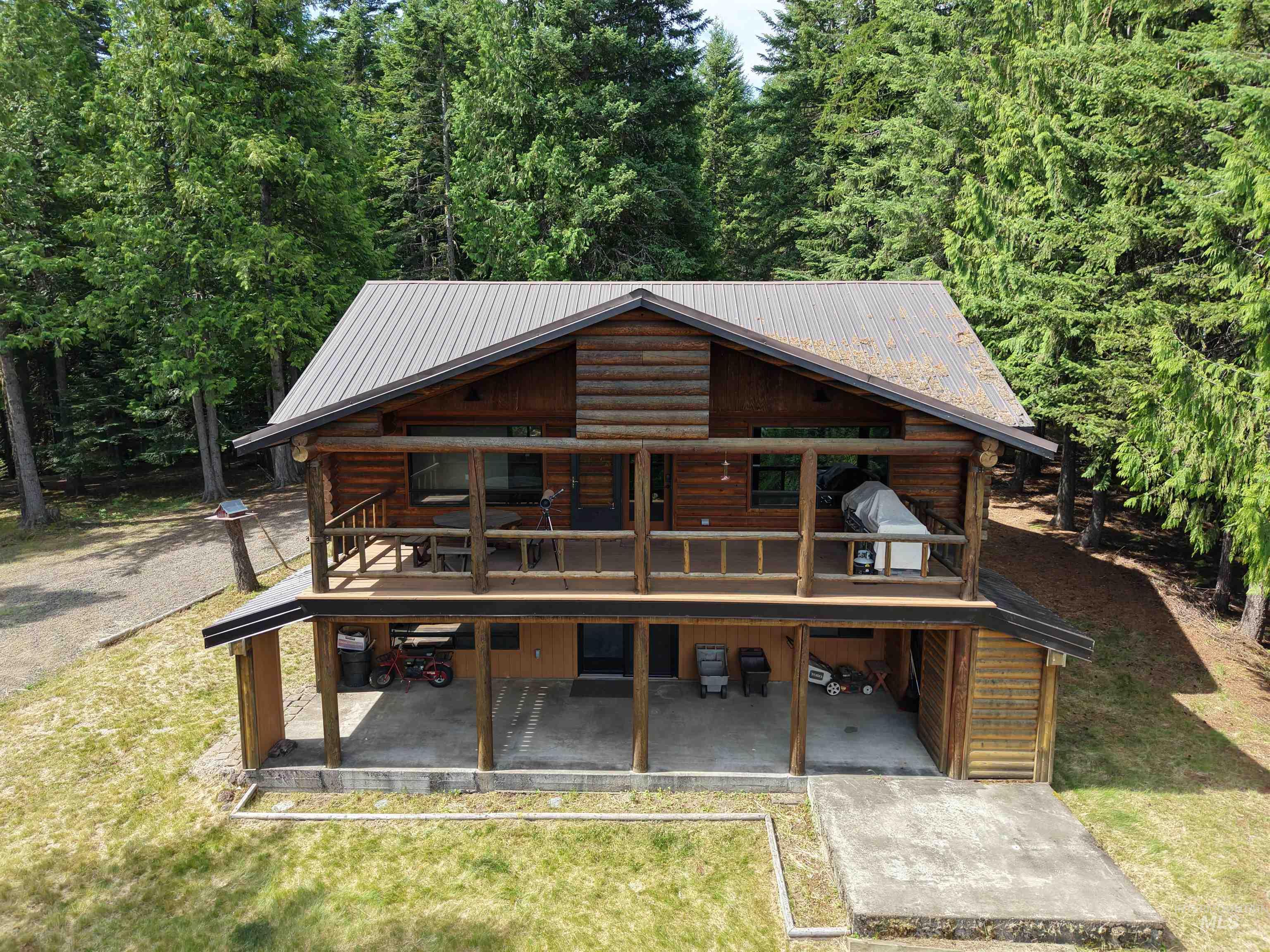 6125 Freeman Creek Rd Property Photo 8