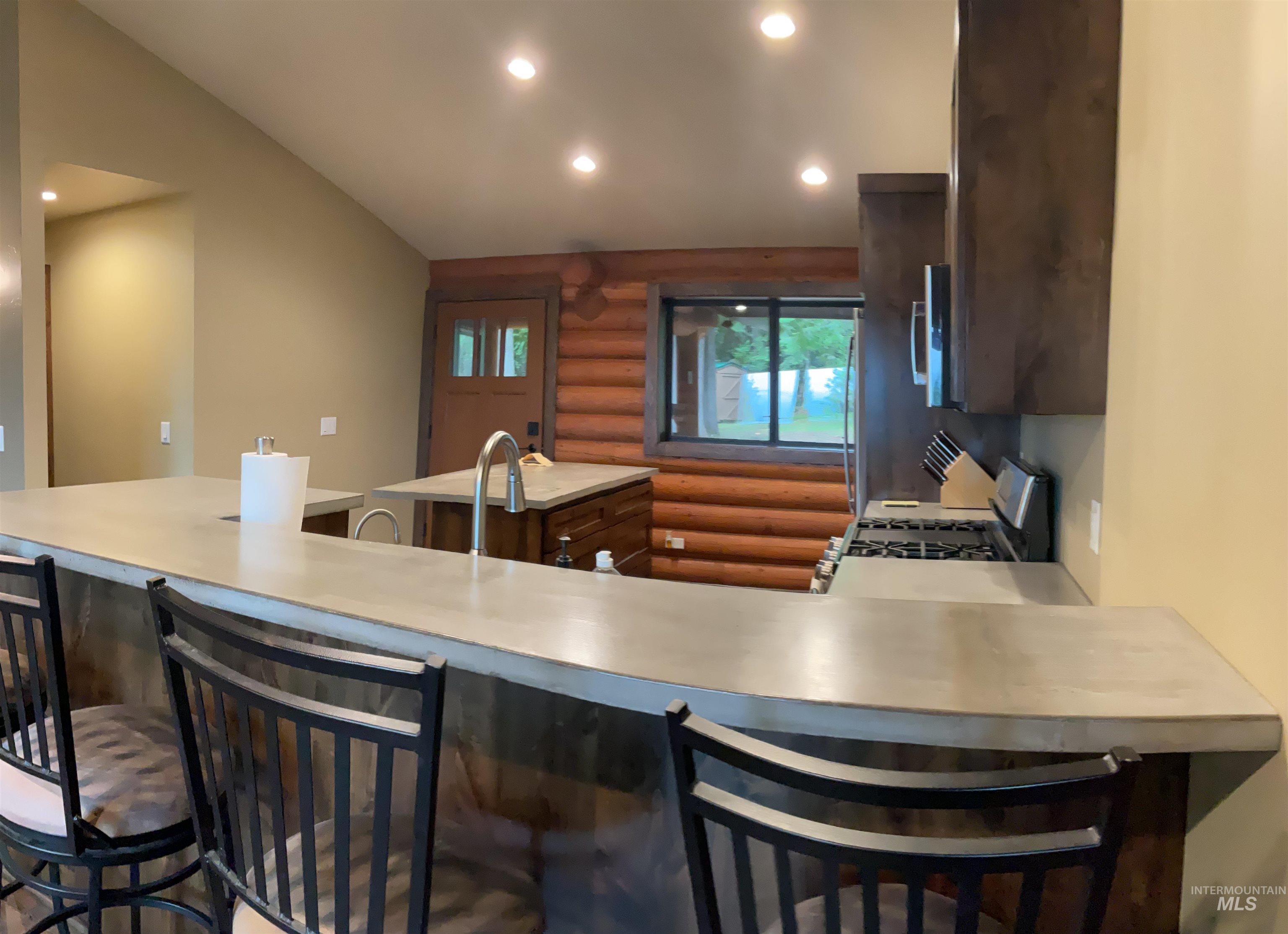 6125 Freeman Creek Rd Property Photo 14