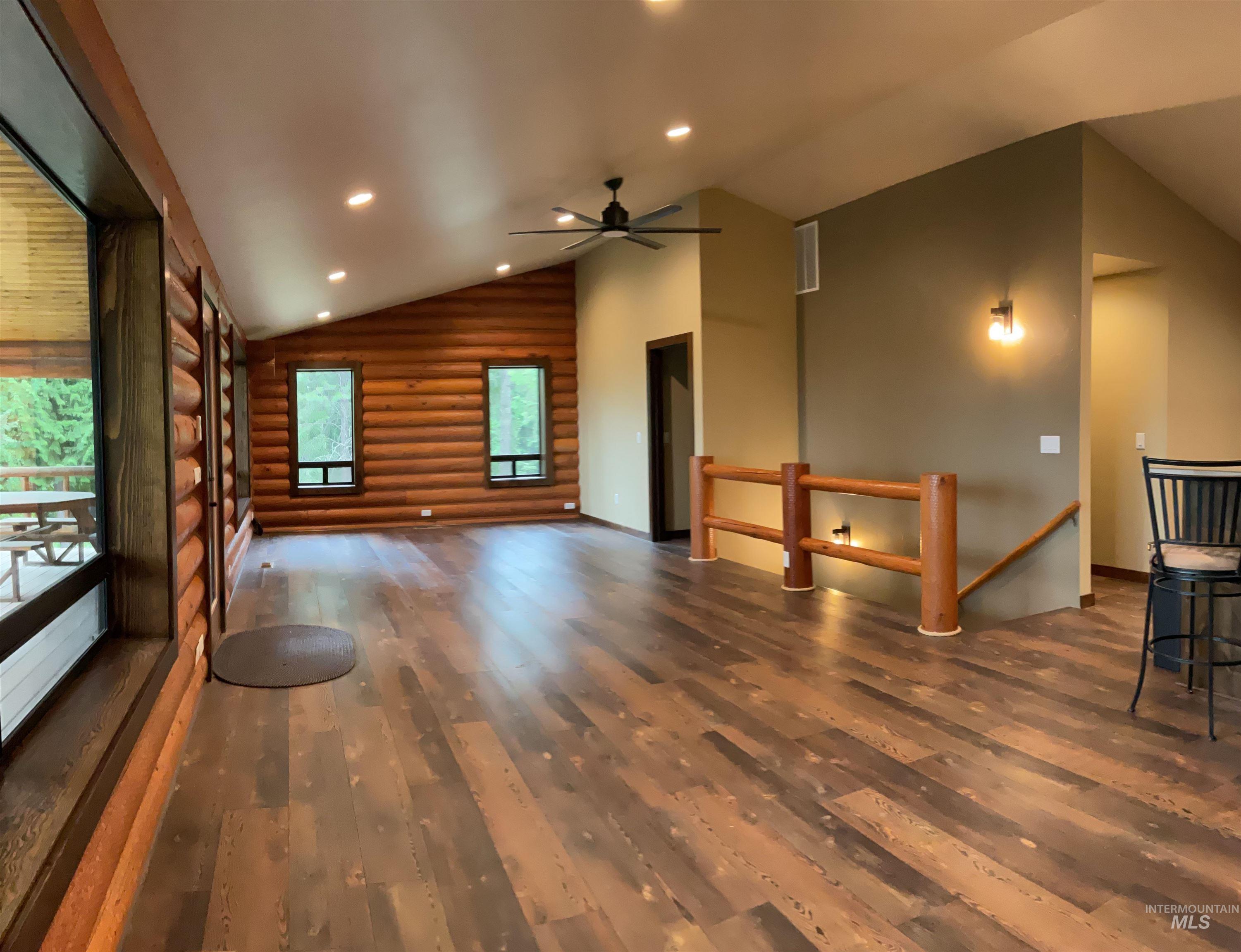 6125 Freeman Creek Rd Property Photo 15