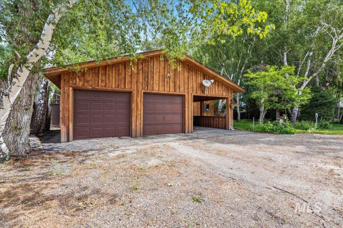 227 Manard Ave Property Photo 4