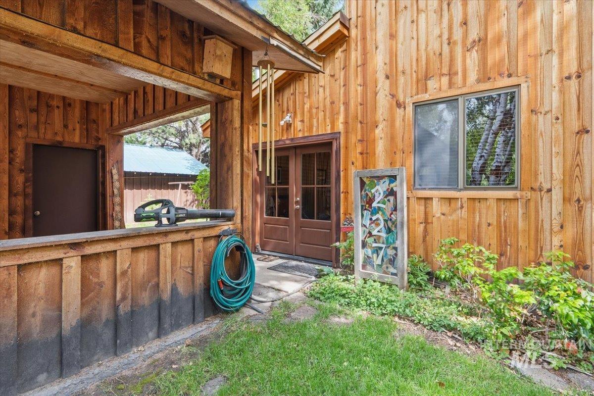 227 Manard Ave Property Photo 7