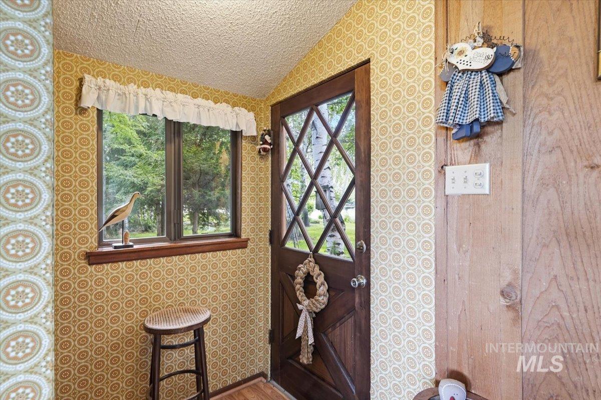 227 Manard Ave Property Photo 9