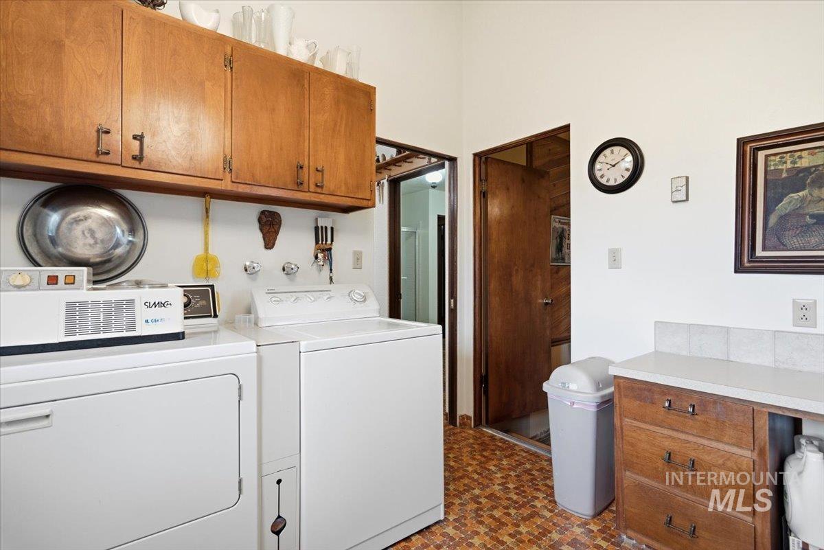 227 Manard Ave Property Photo 28