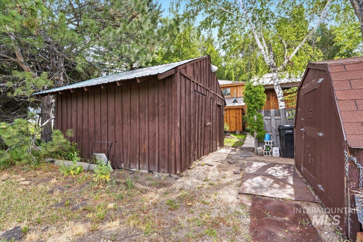 227 Manard Ave Property Photo 49