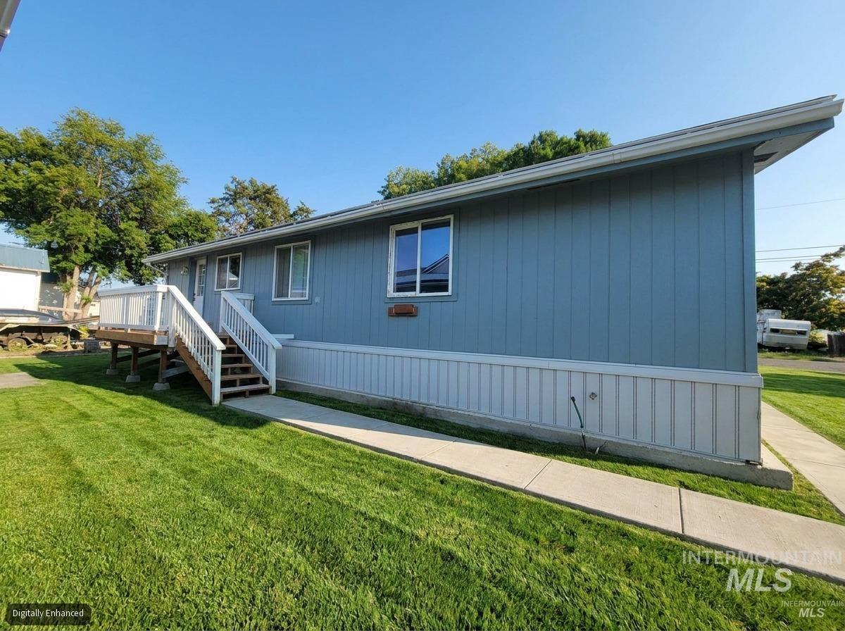 1380 Poplar St. Property Photo 5