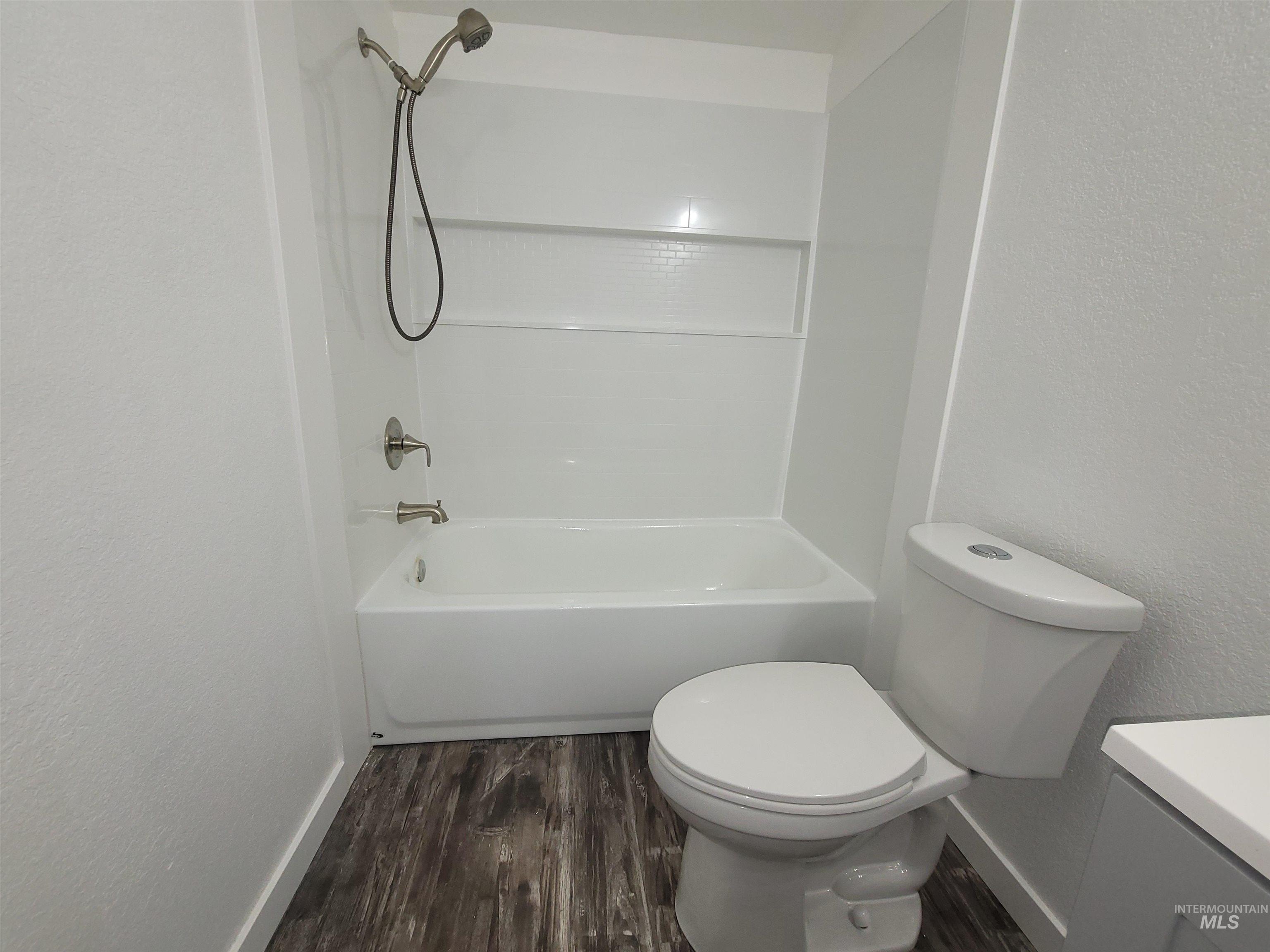 1380 Poplar St. Property Photo 20