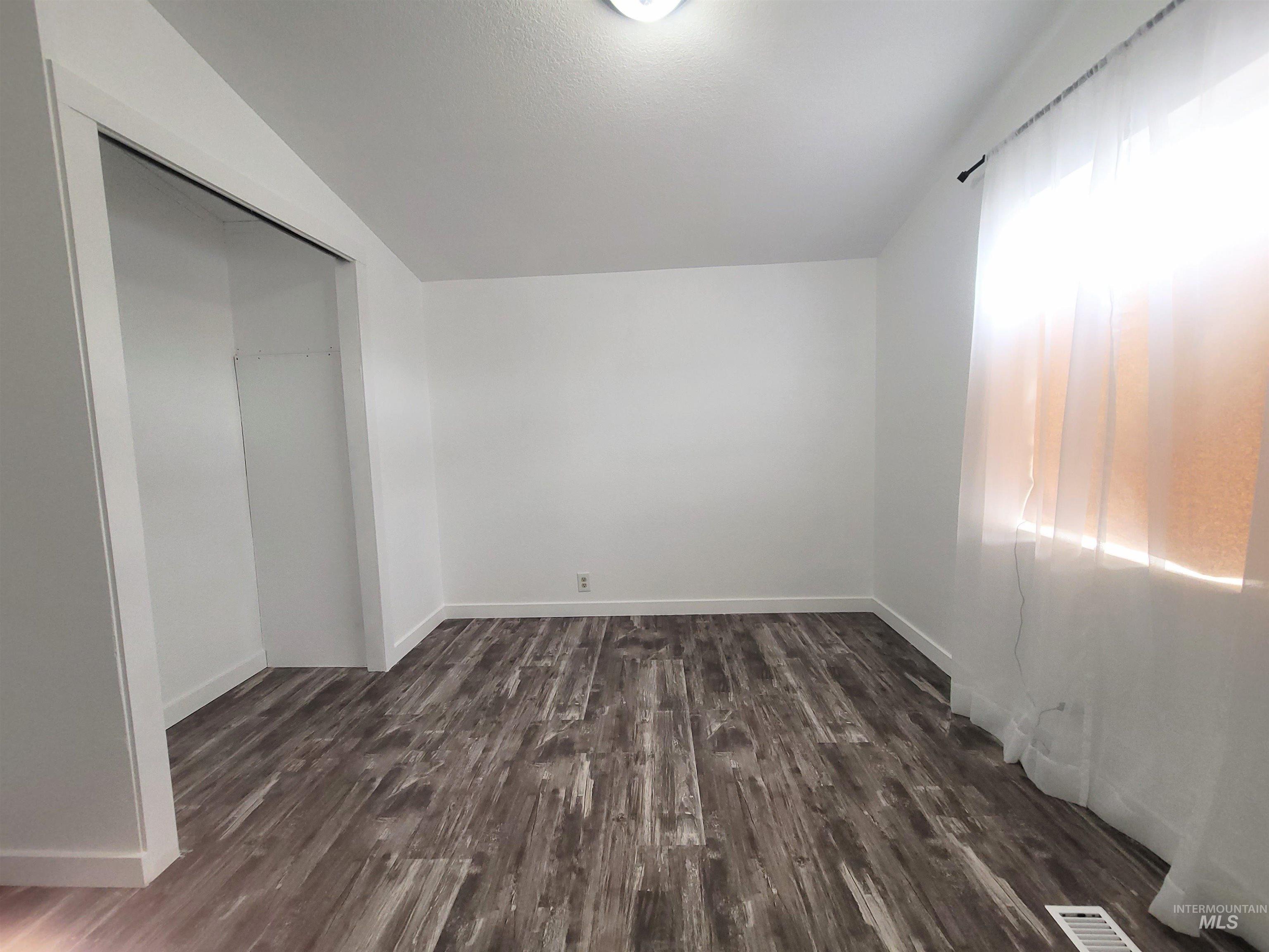 1380 Poplar St. Property Photo 22