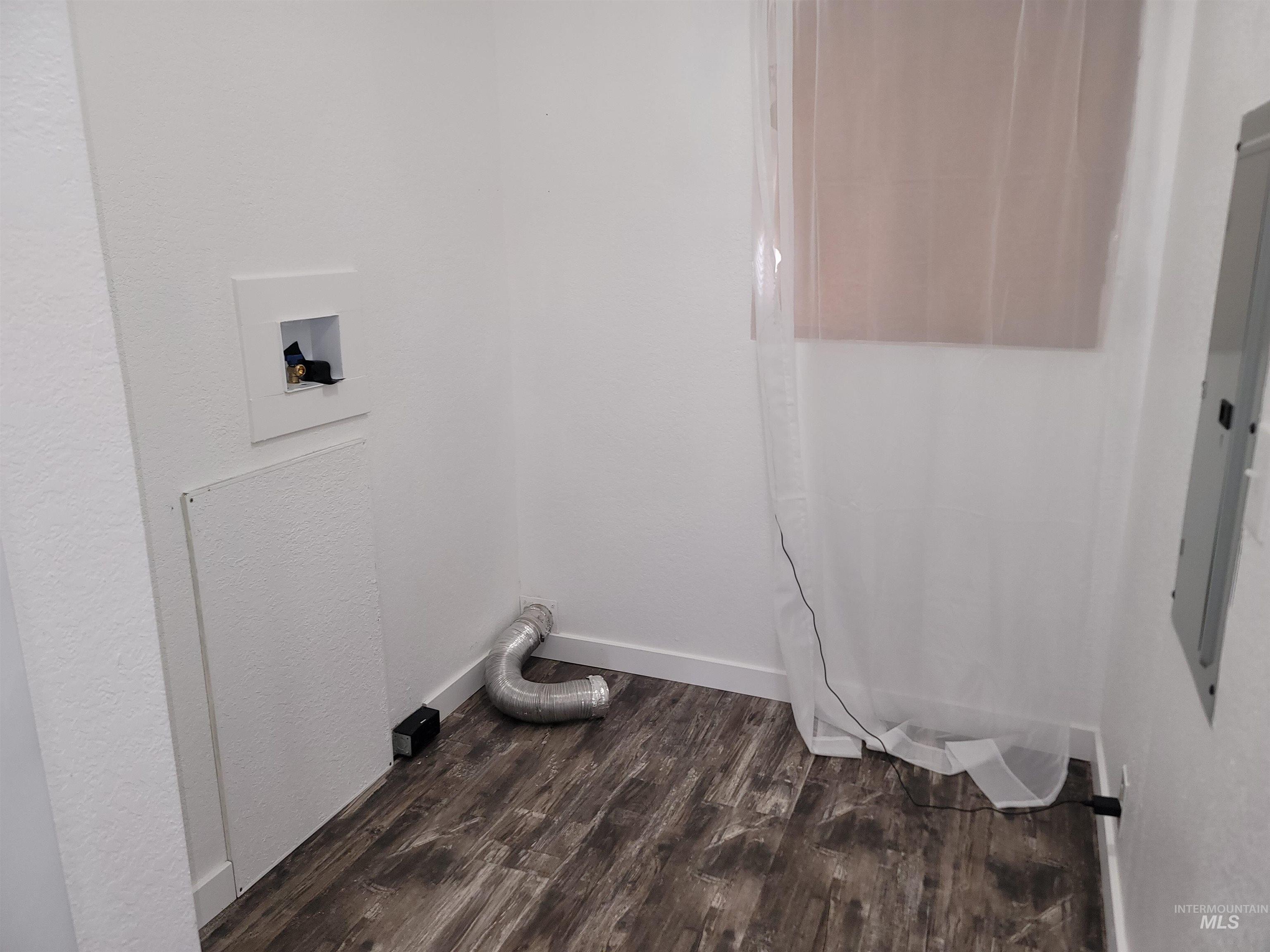 1380 Poplar St. Property Photo 24