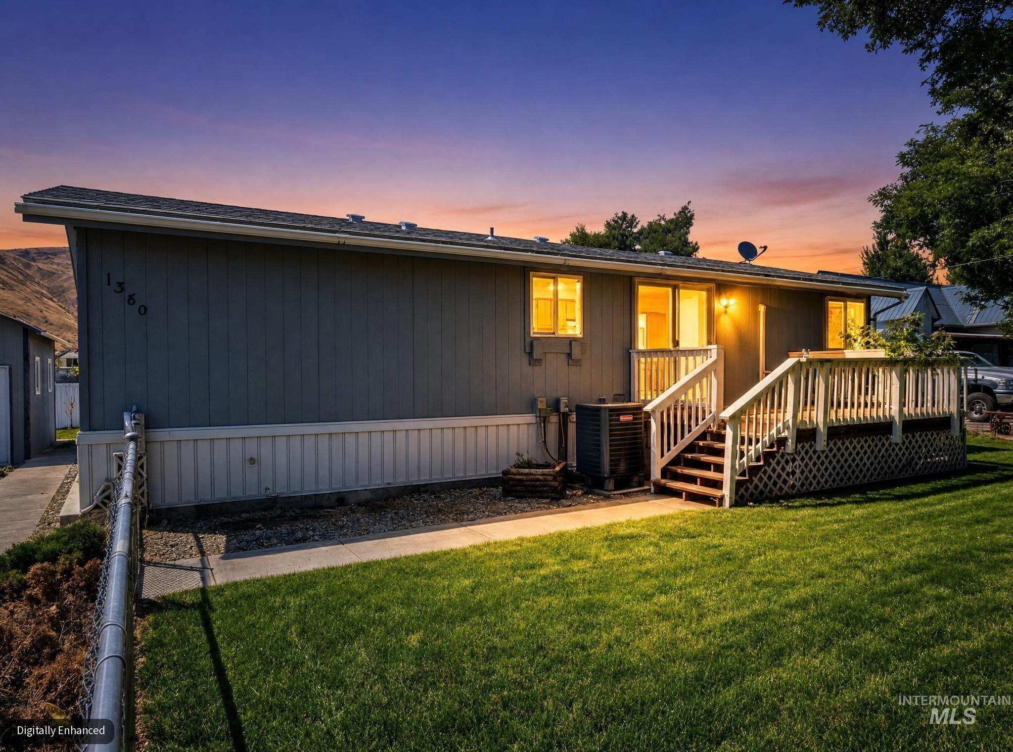 1380 Poplar St. Property Photo 44