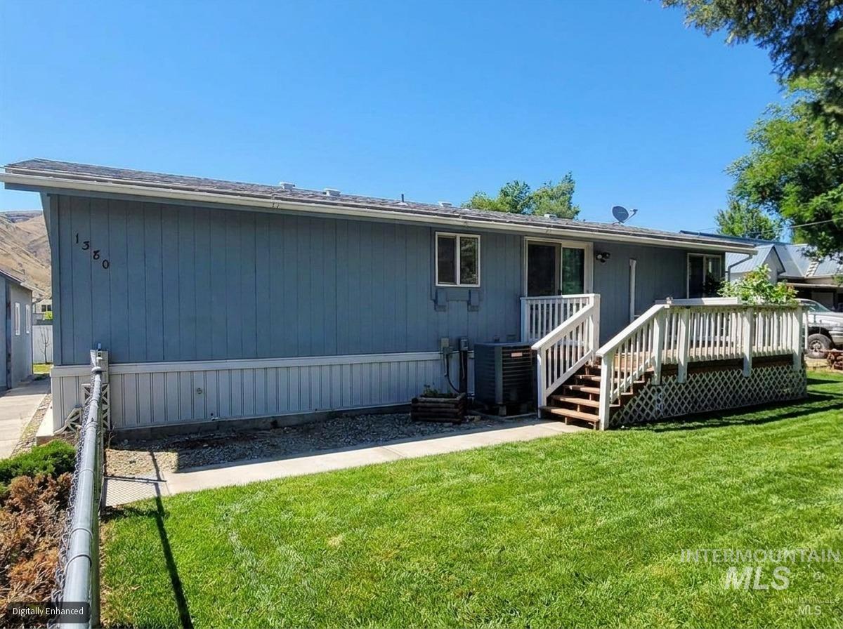 1380 Poplar St. Property Photo 45